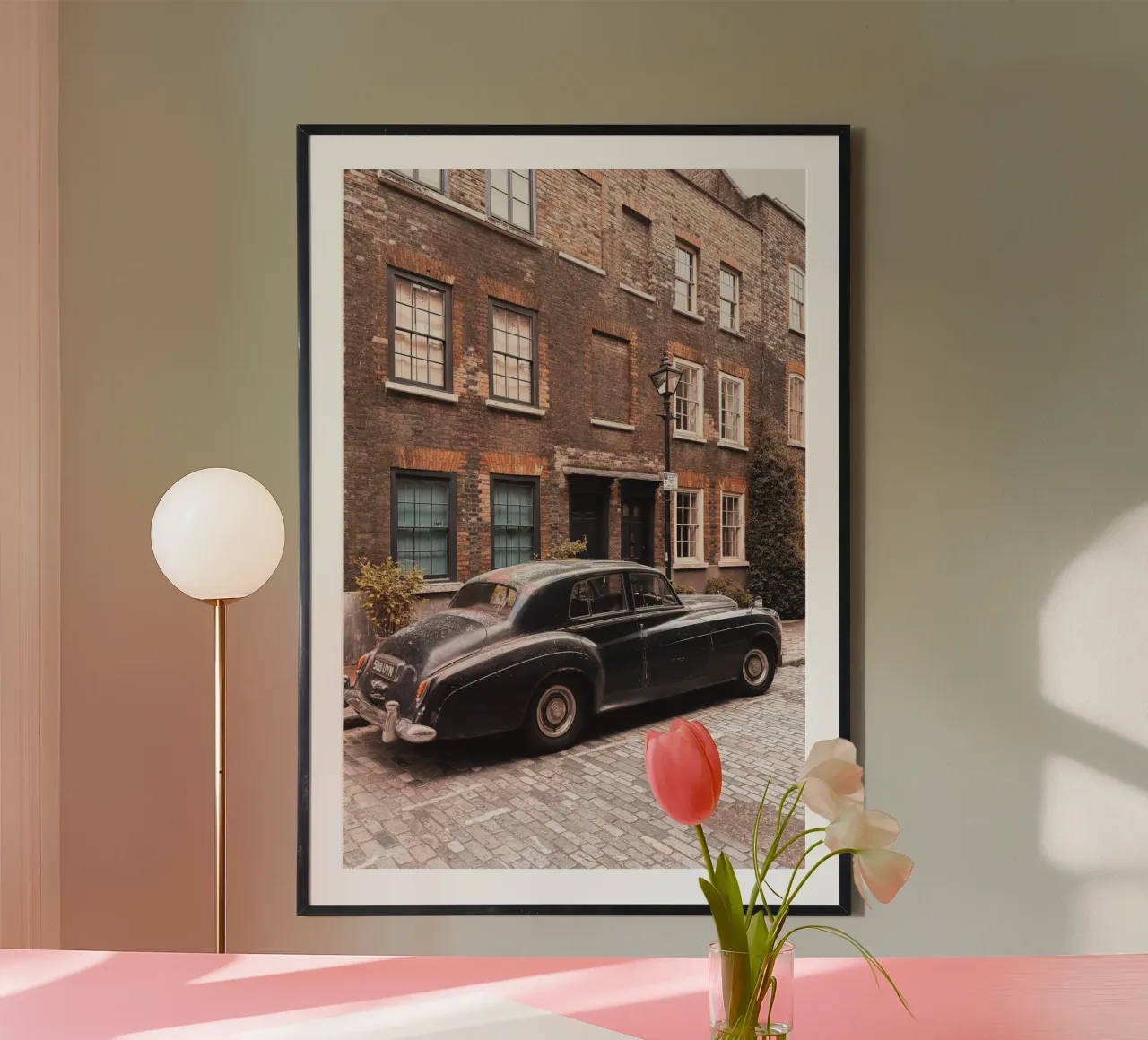 Londra, Inghilterra I Auto d'epoca a Shoreditch poster da Julie Travel Photography