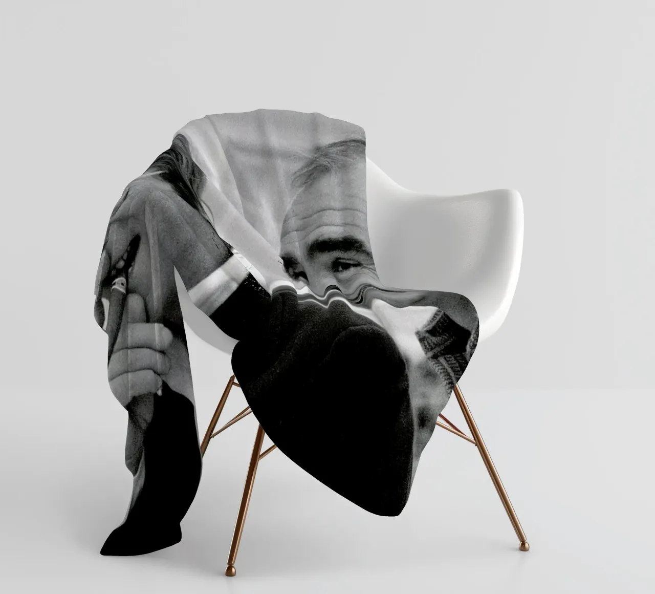 Michael Caine & Sean Connery on Set coperta in pile da Gallery Print and Art Limited