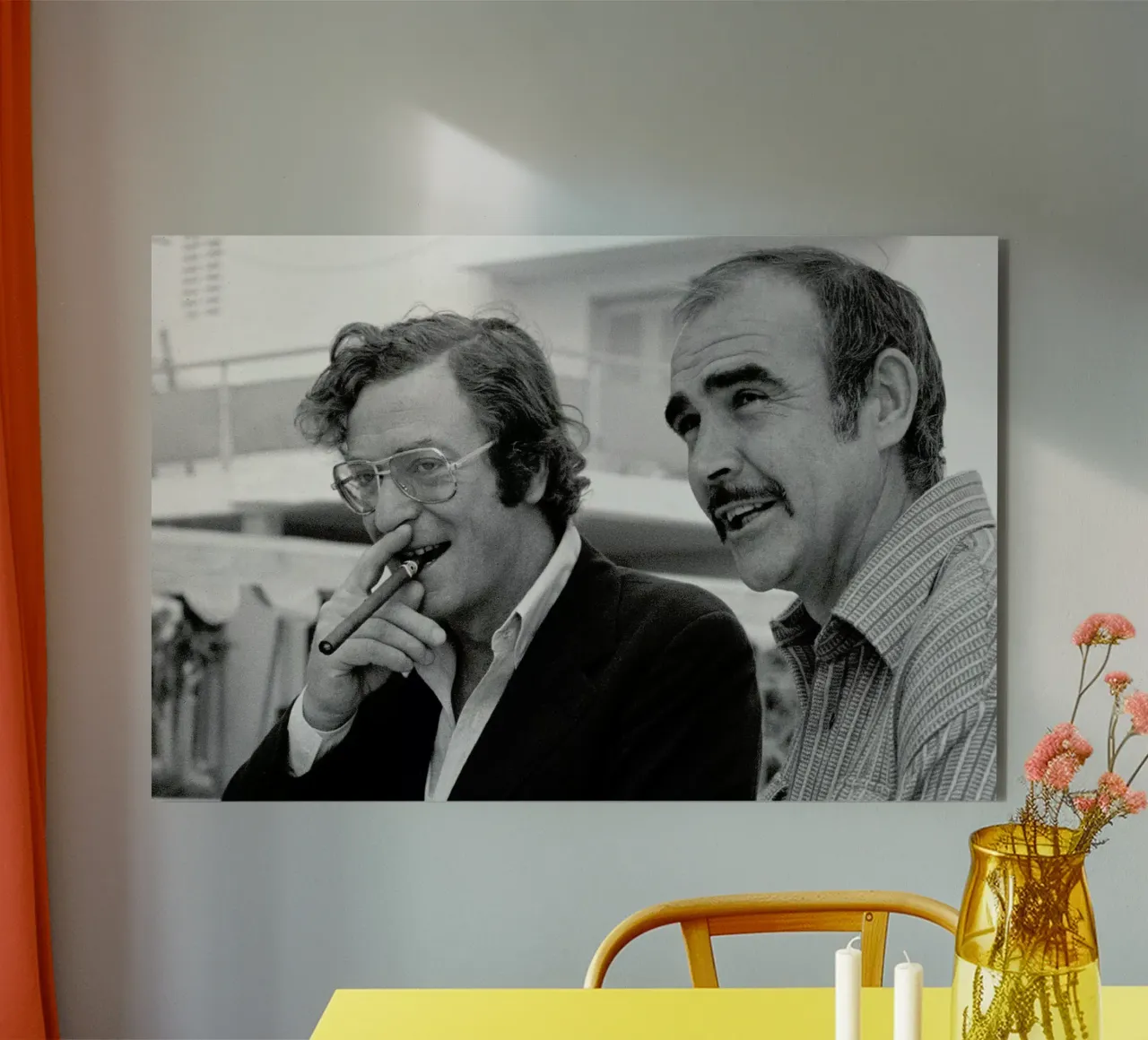 Michael Caine & Sean Connery on Set alluminio dibond da Gallery Print and Art Limited