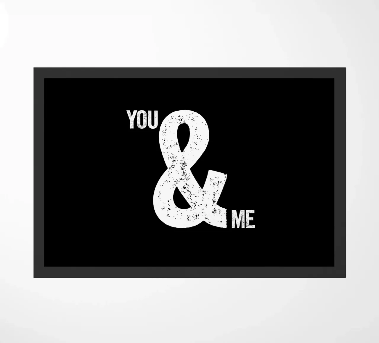 Design tipografico You and Me Ampersand zerbino da THE MOTIVATED TYPE