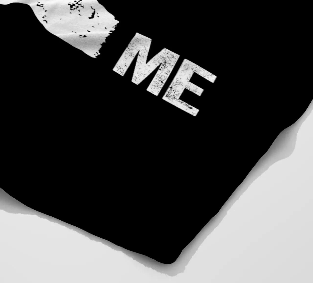 Design tipografico You and Me Ampersand coperta in pile da THE MOTIVATED TYPE
