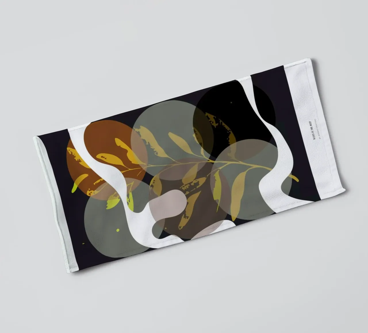 Waves in the Deep serviette de bain de Nordic Creators