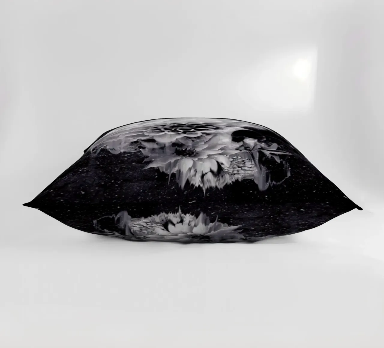 Decay Skull cuscino da Ali Gulec