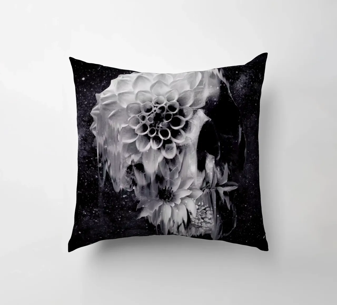 Decay Skull cuscino da Ali Gulec