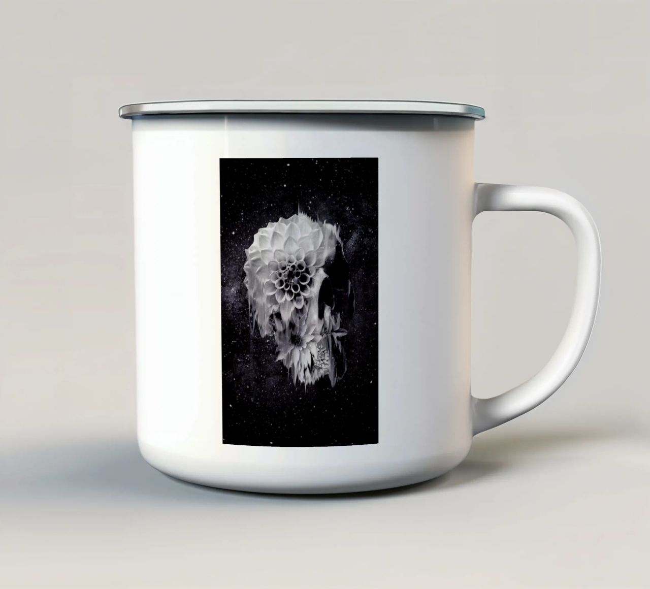 Decay Skull tazza in smalto da Ali Gulec