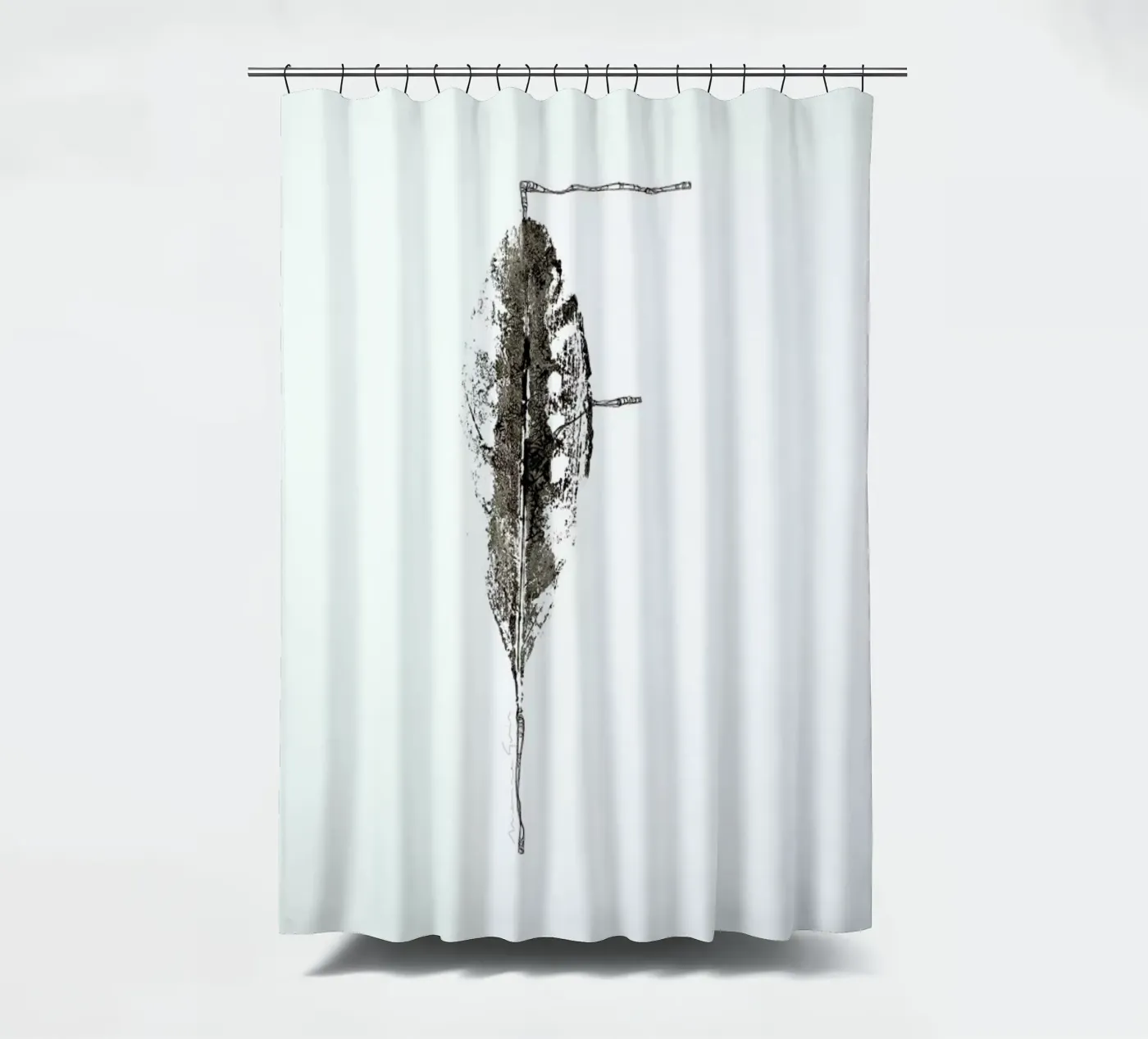 F Duschvorhang von Marina Guiu
