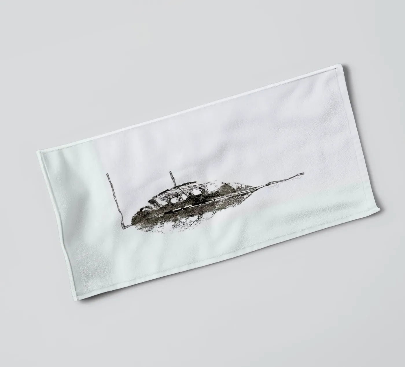 F towel by Marina Guiu