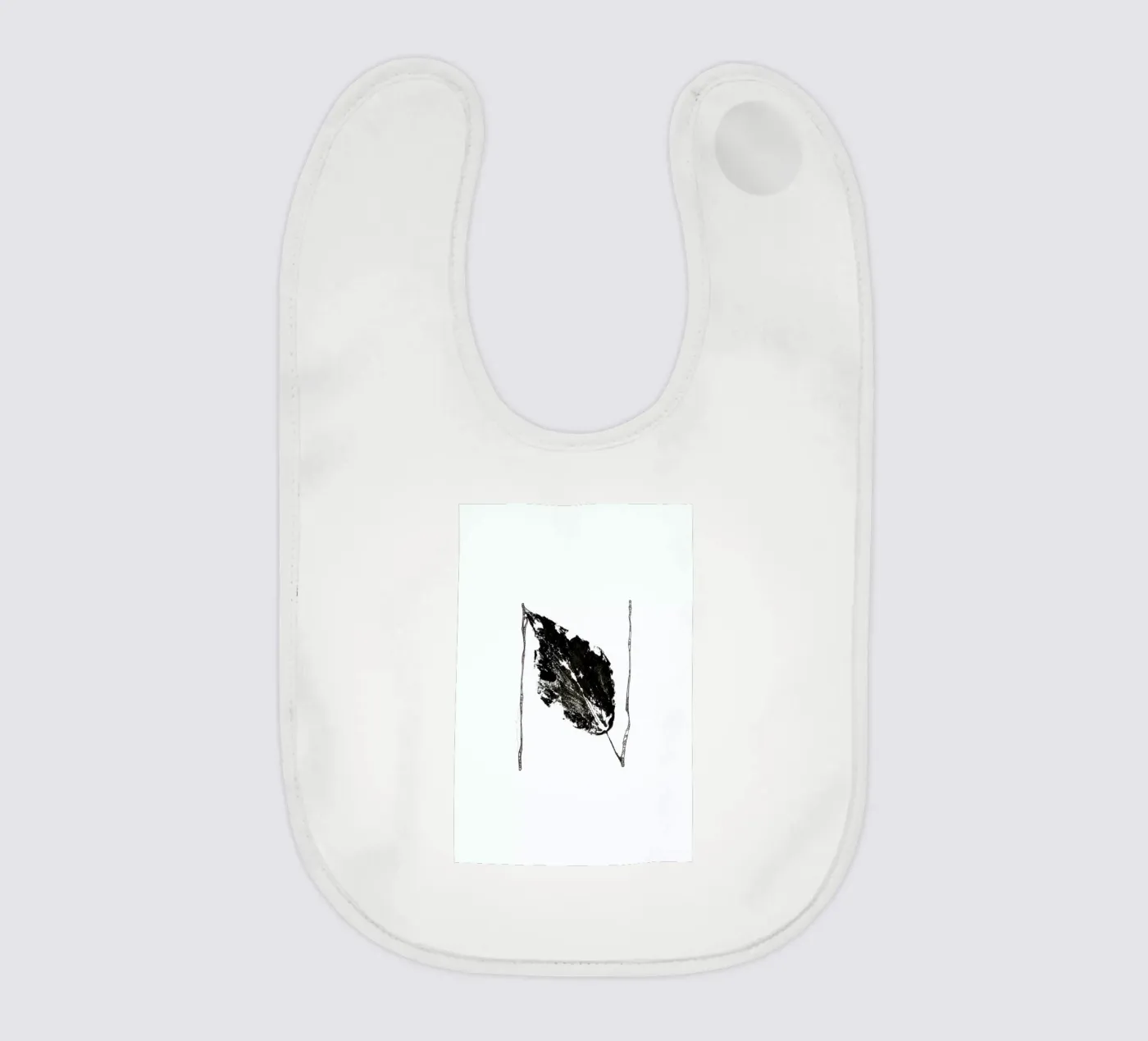 N baby slabbetje van Marina Guiu