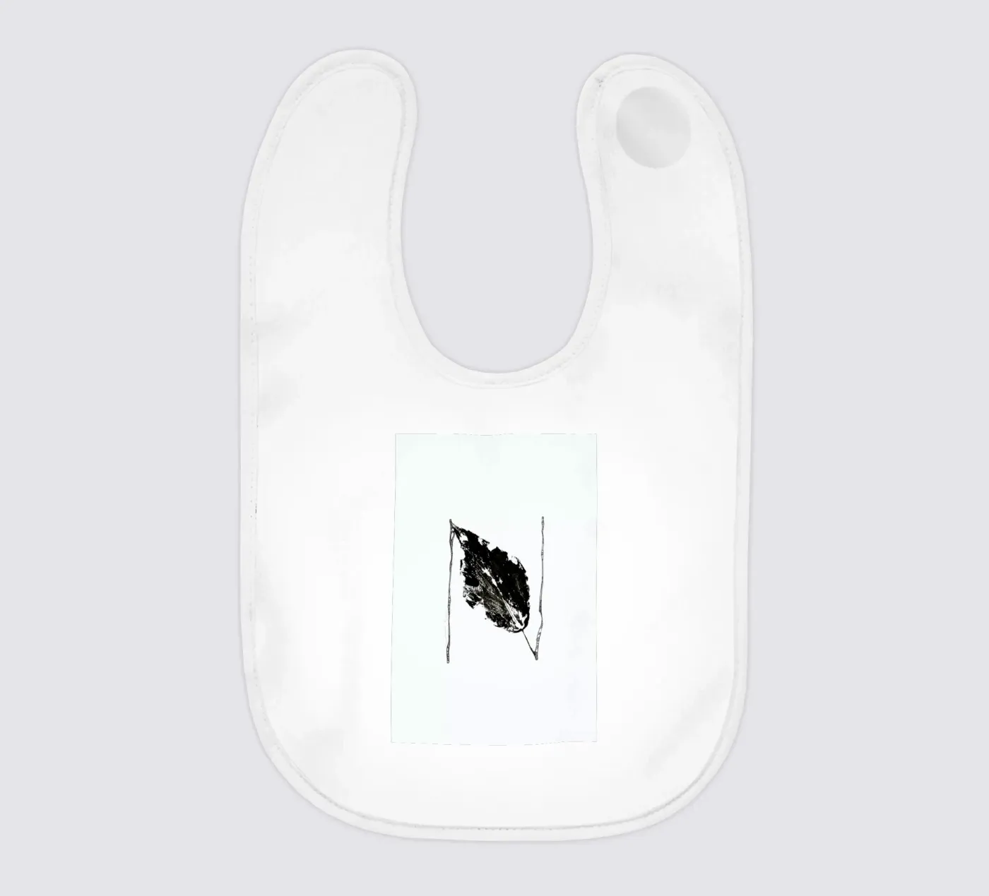 N baby slabbetje van Marina Guiu