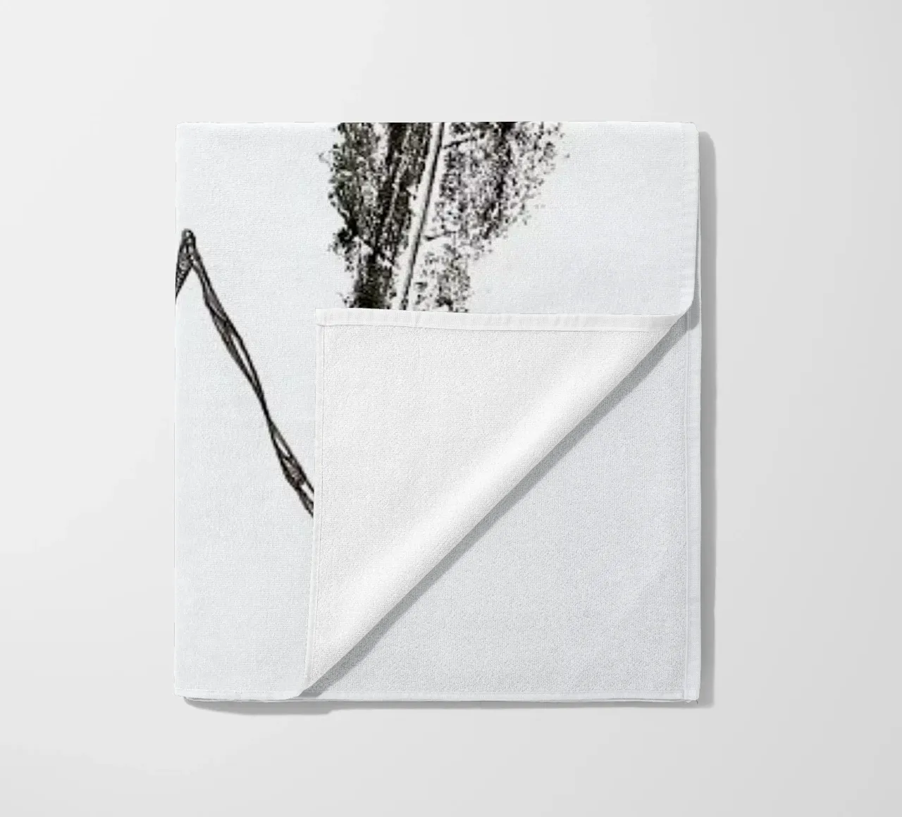 W serviette de plage de Marina Guiu