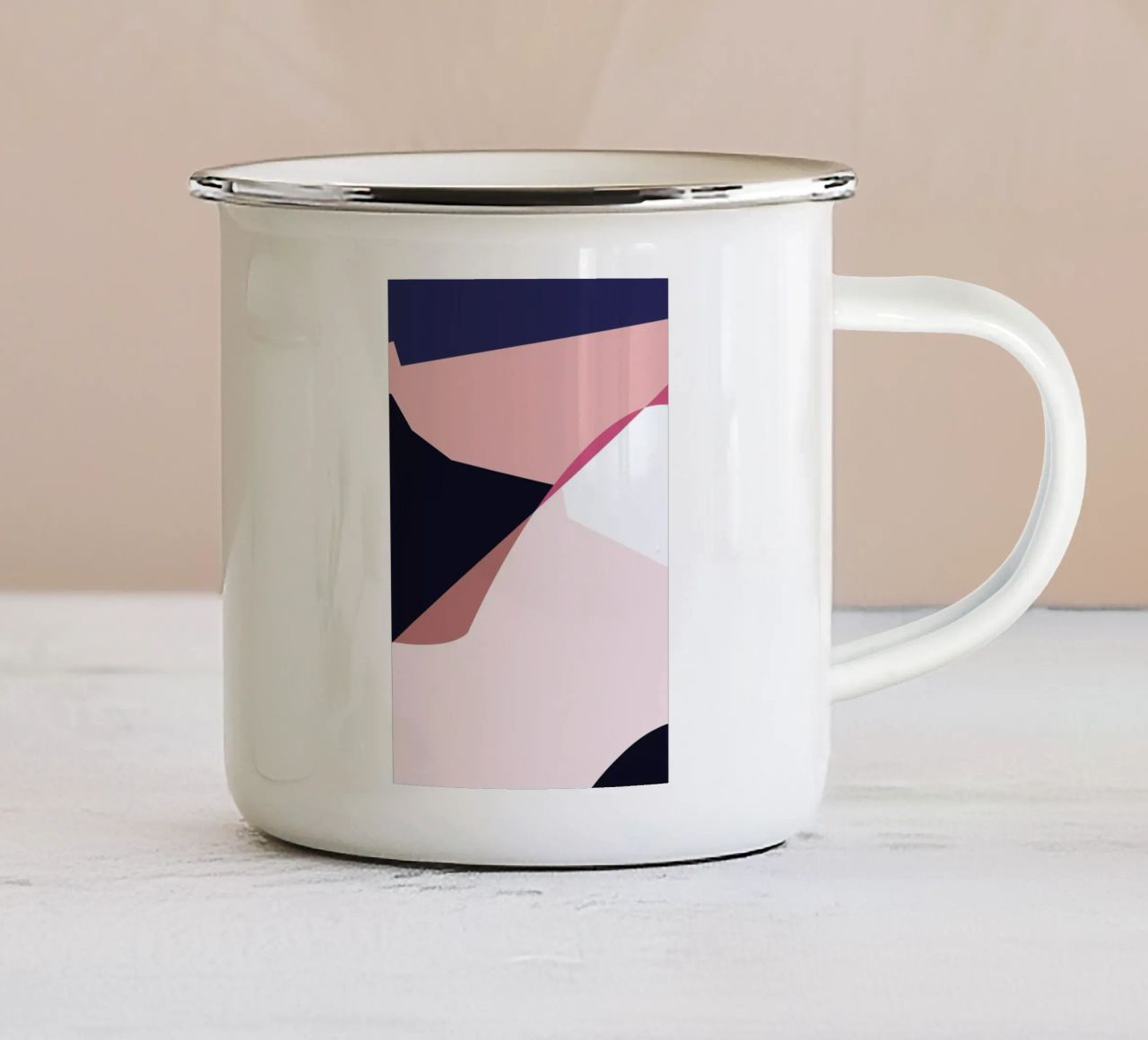 Pinnacle 1 tazza in smalto da Jonathan Lawes