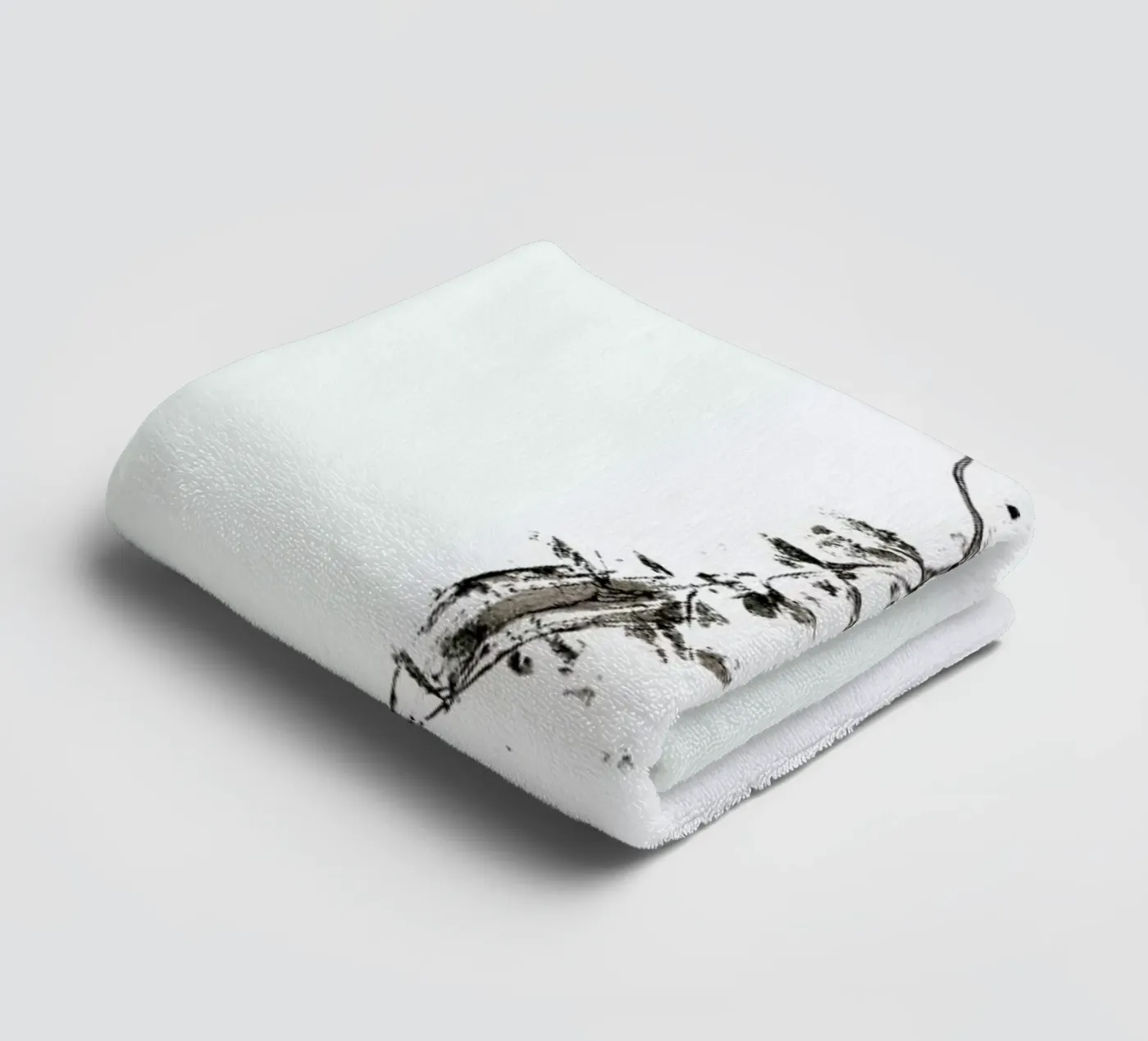 Y towel by Marina Guiu