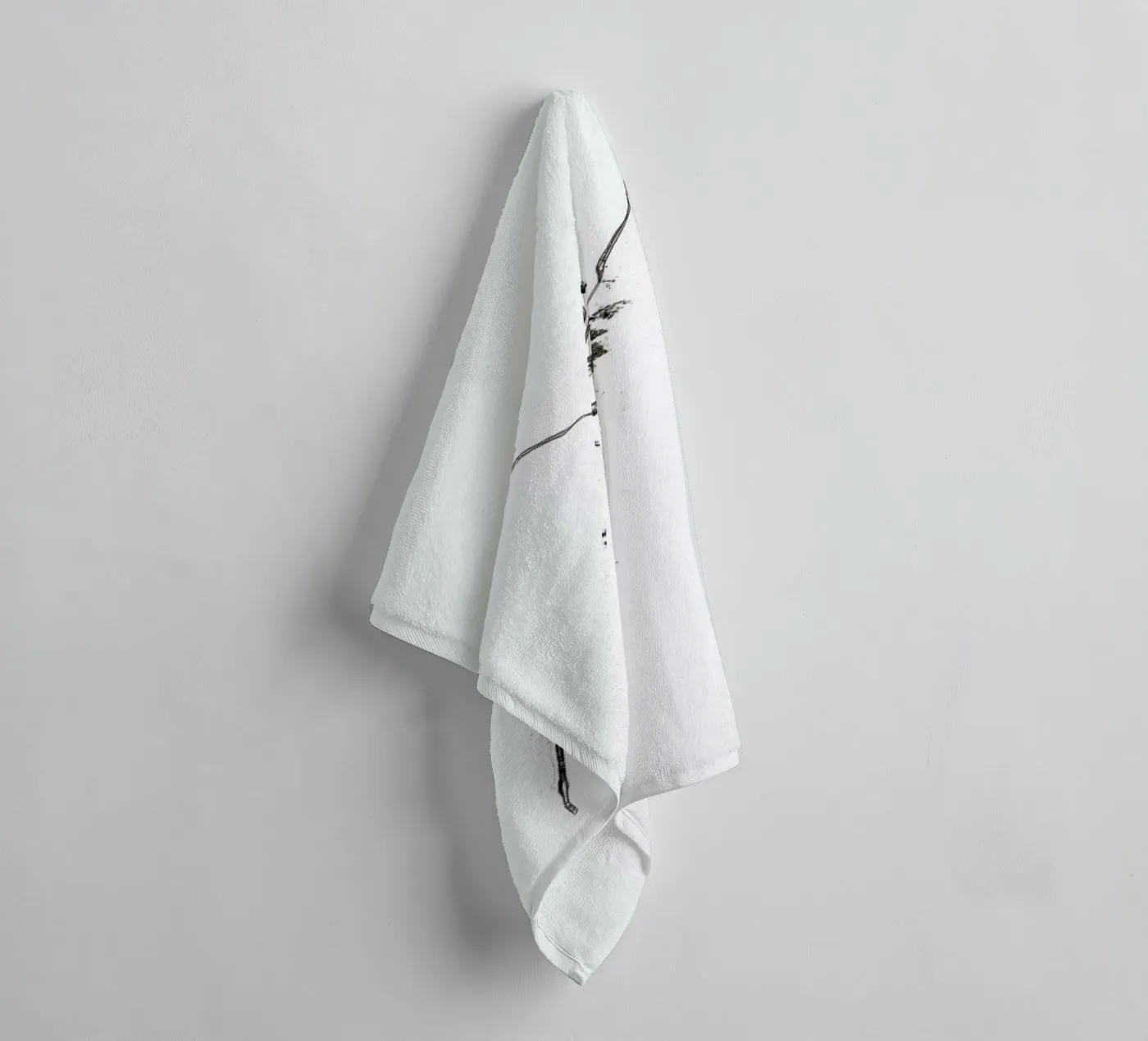 Y towel by Marina Guiu