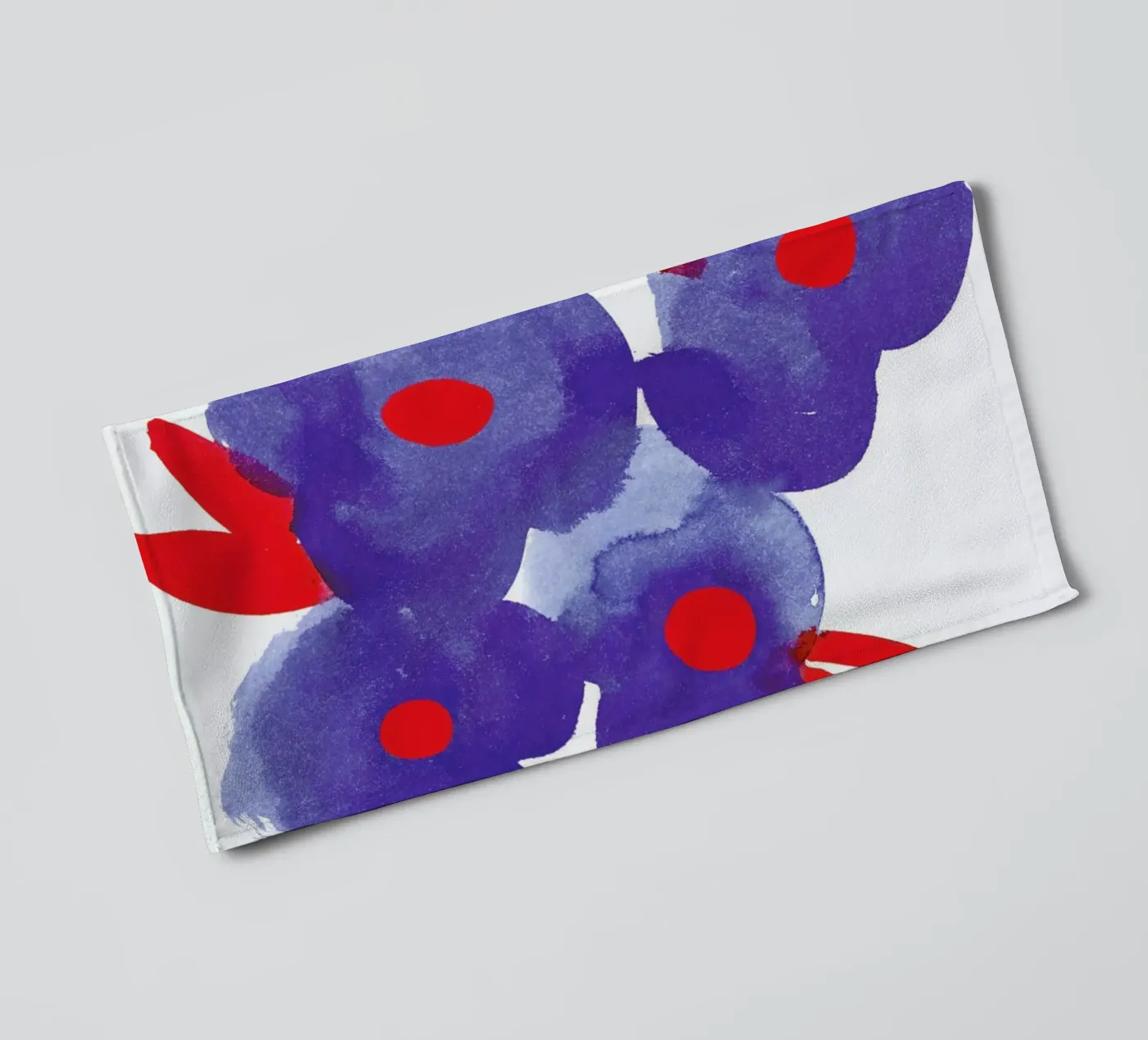 Flowers 006 badhanddoek van Niina Pechkovskaya