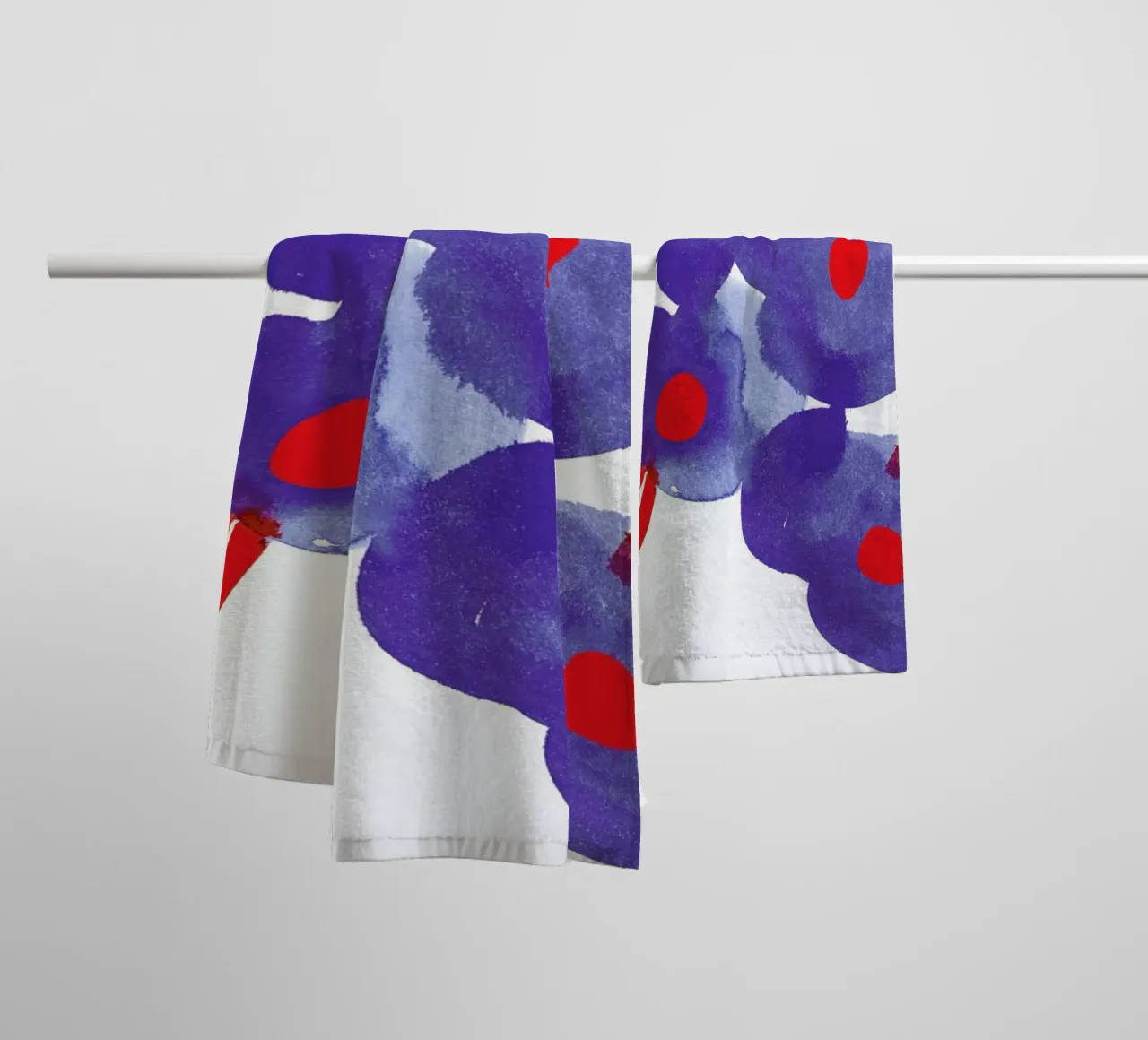 Flowers 006 badhanddoek van Niina Pechkovskaya