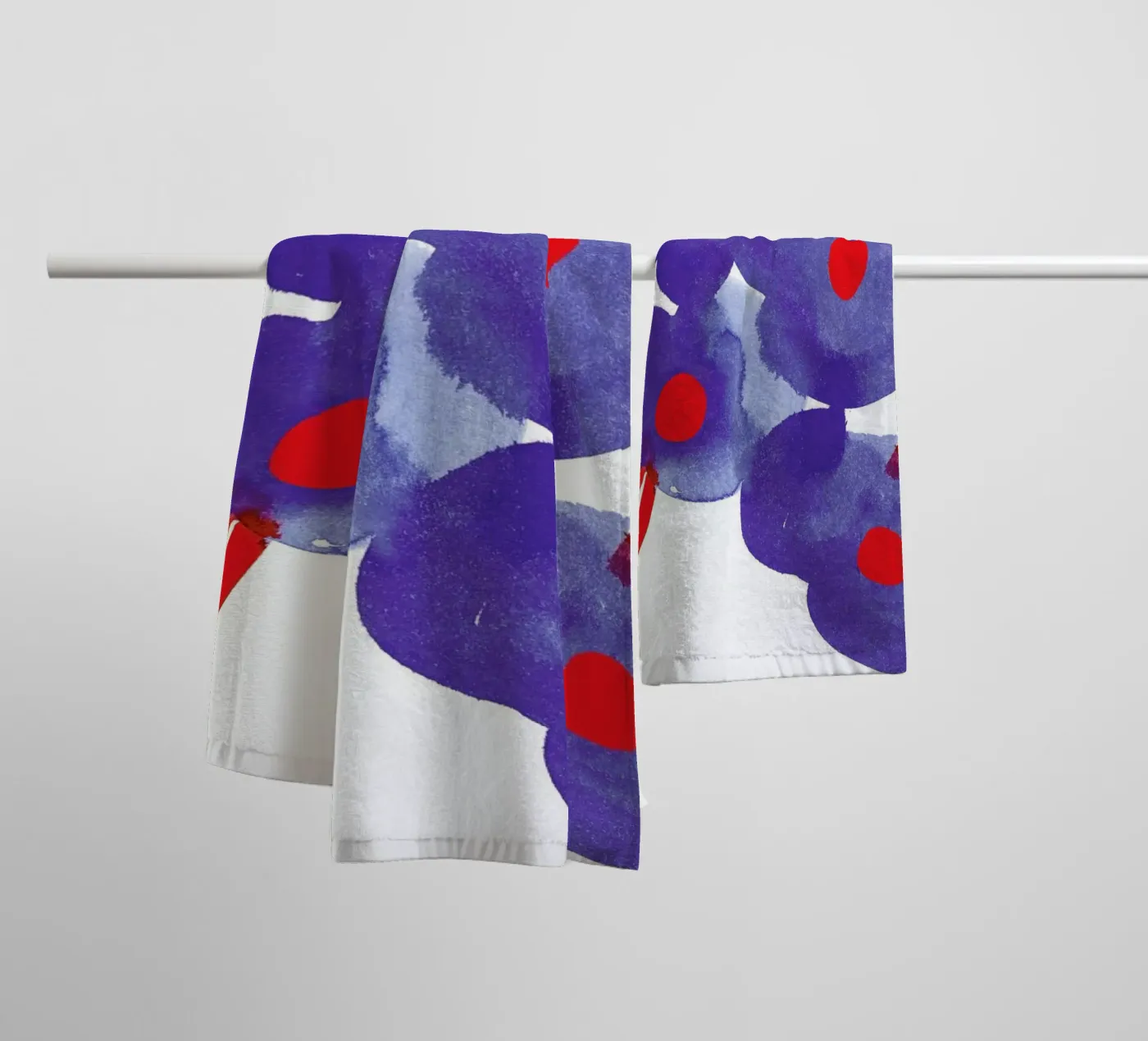 Flowers 006 badhanddoek van Niina Pechkovskaya