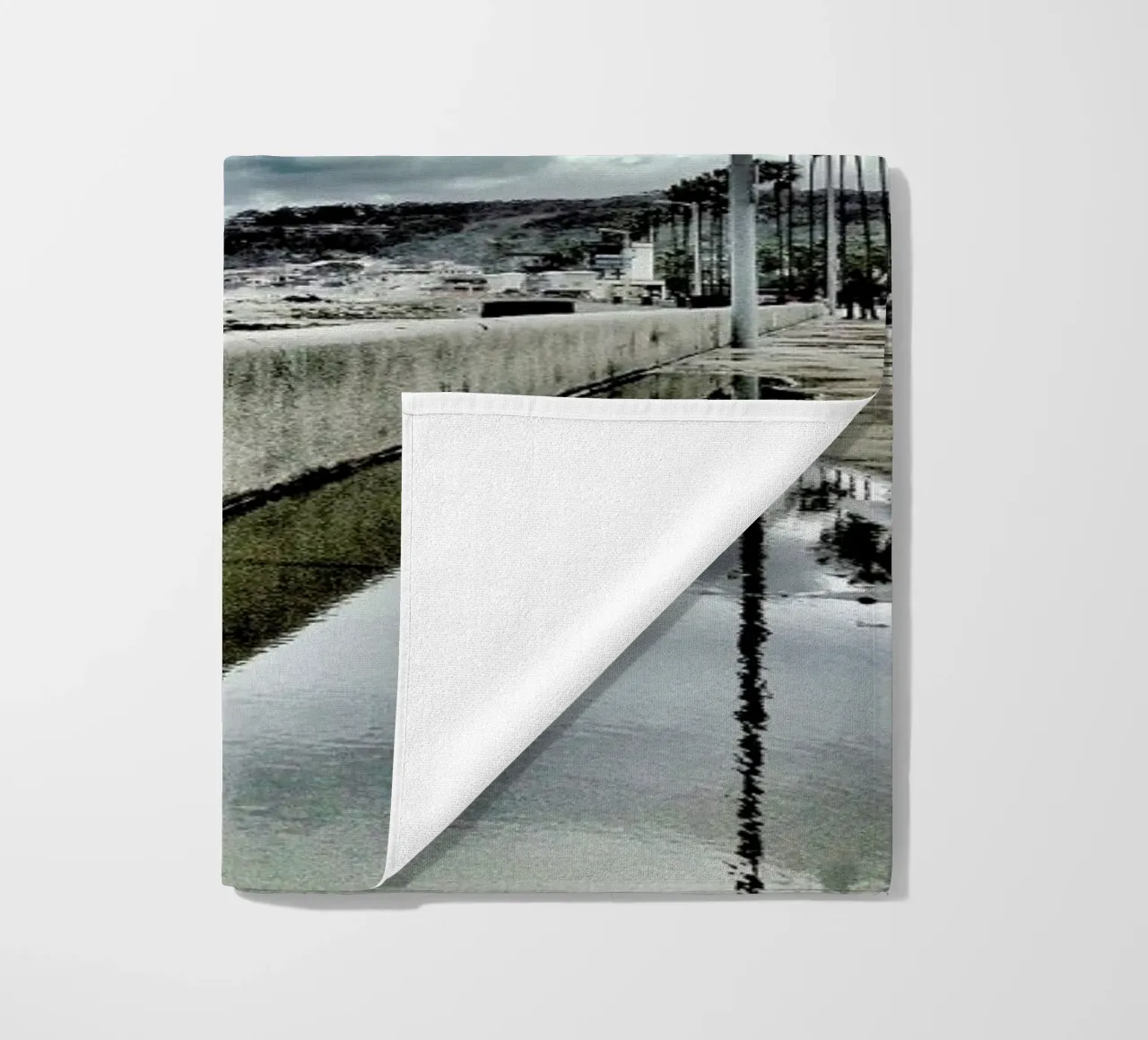 The Pacific beach towel by Maria Sattrup