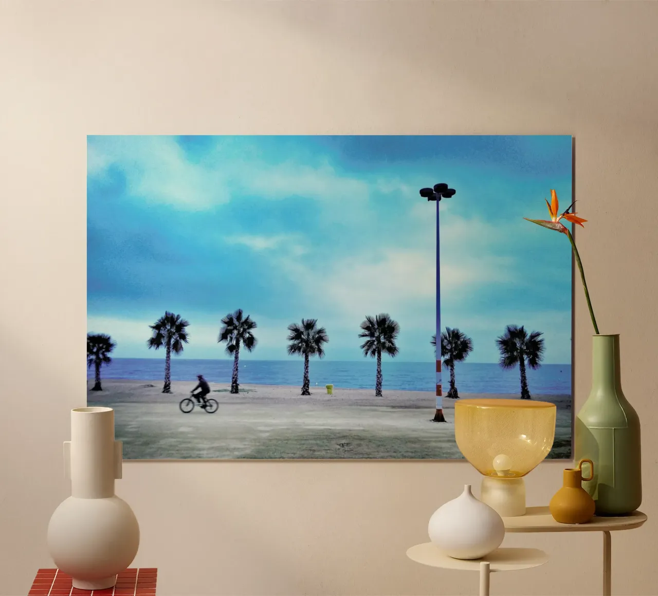 Costa Brava Beach poster con telaio in plastica da Maria Sattrup