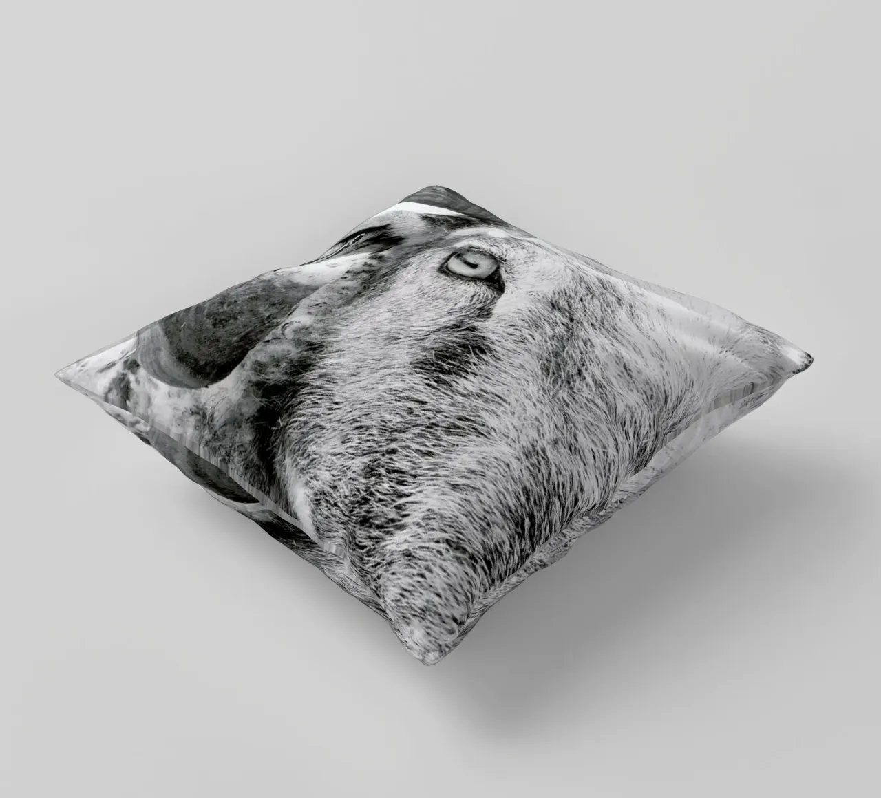 R.A.M. II cuscino da Victoria Frost