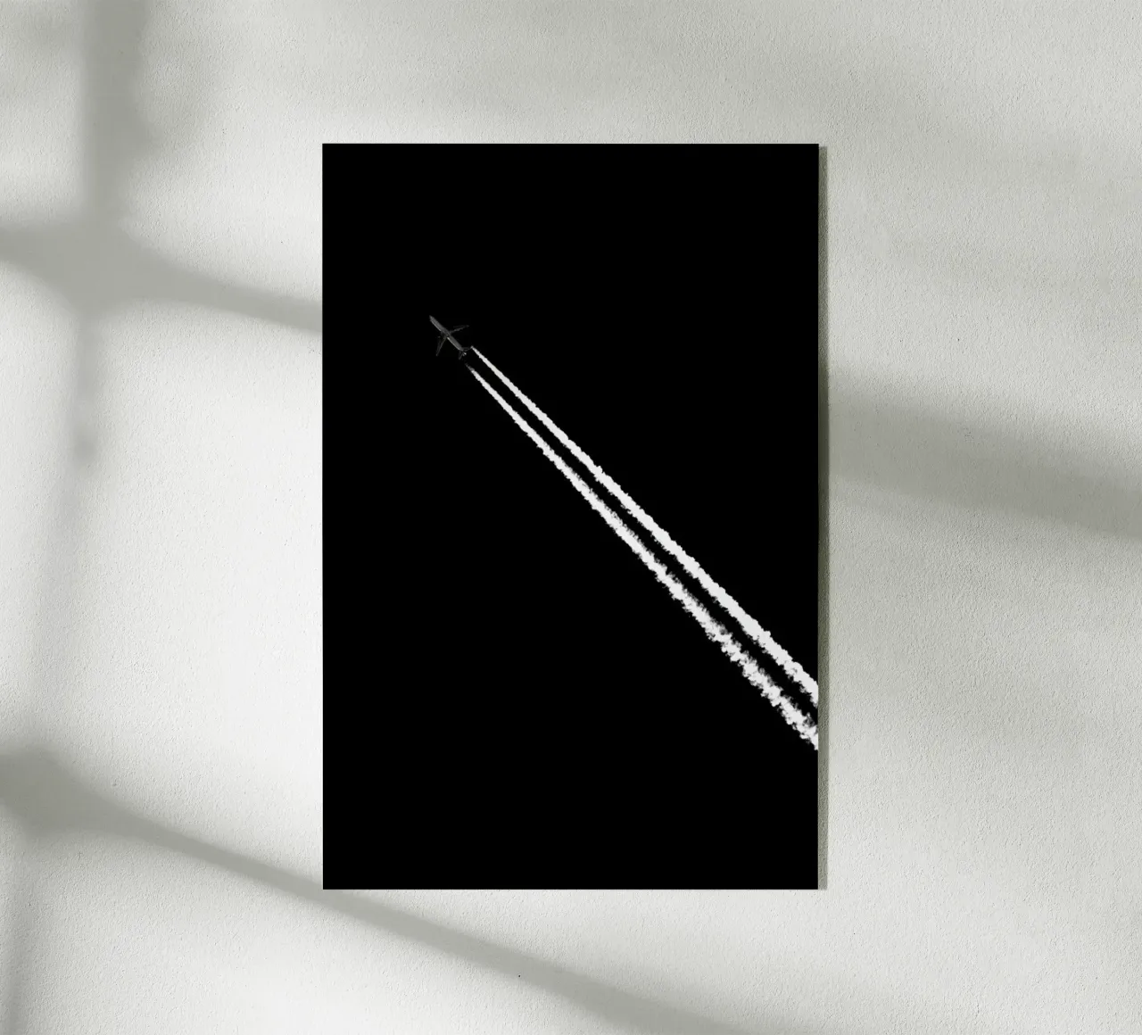 Black and White plexiglass da Tal Paz-Fridman