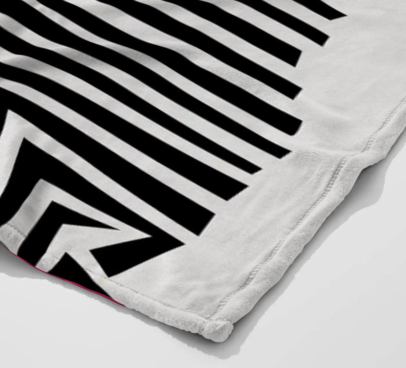 Labyrinth Abstract Fleecedecke von Fox & Velvet