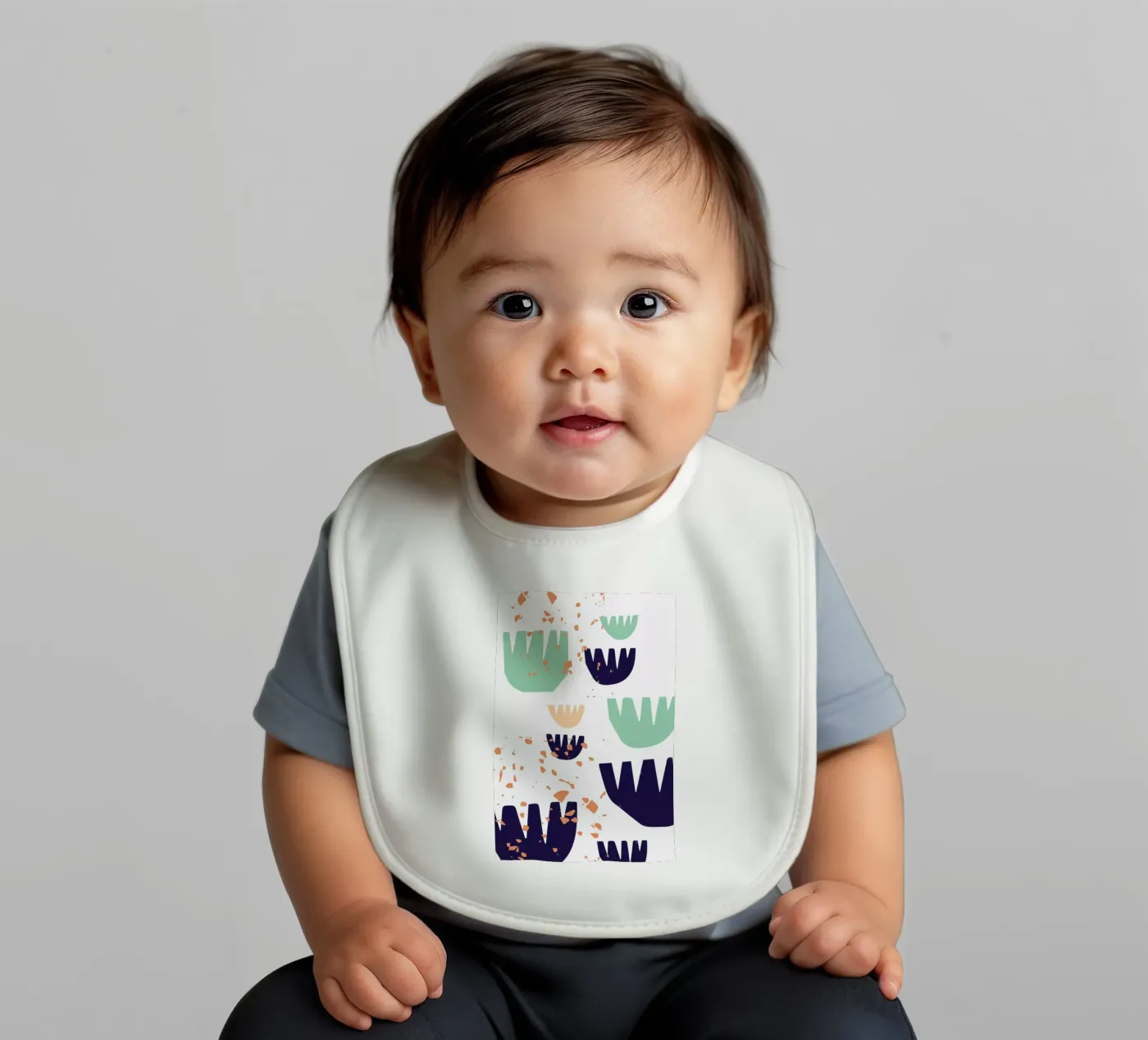 Flores baby bib by Arthelps gGmbH