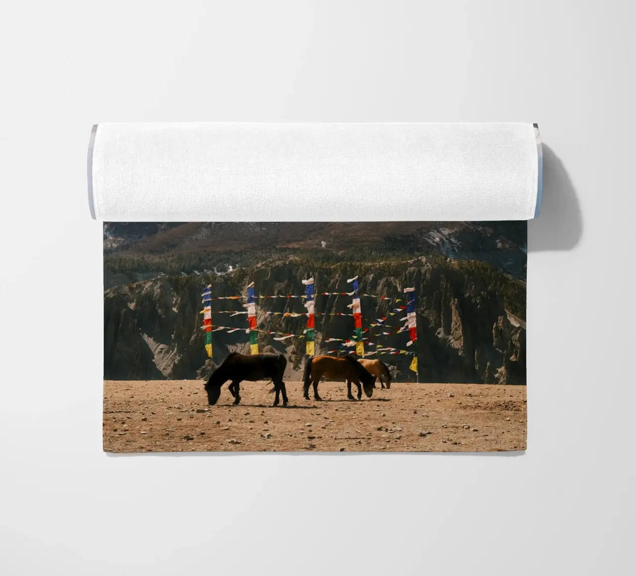 Horses and the Himalayas telo mare da FujiPrints