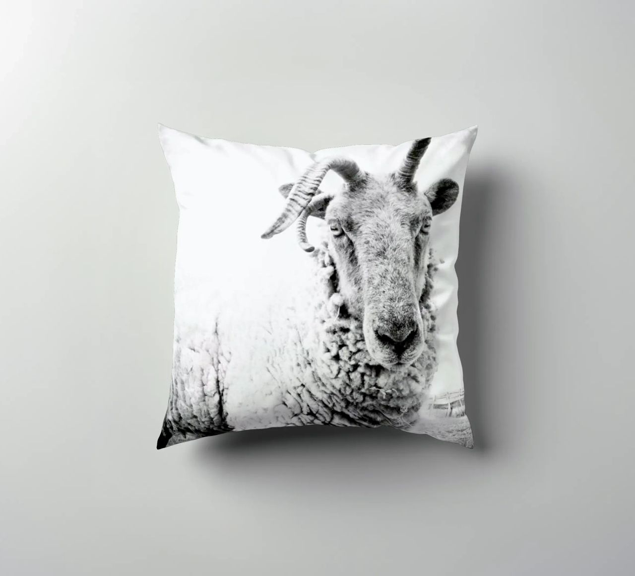 Sheep II cuscino da Victoria Frost