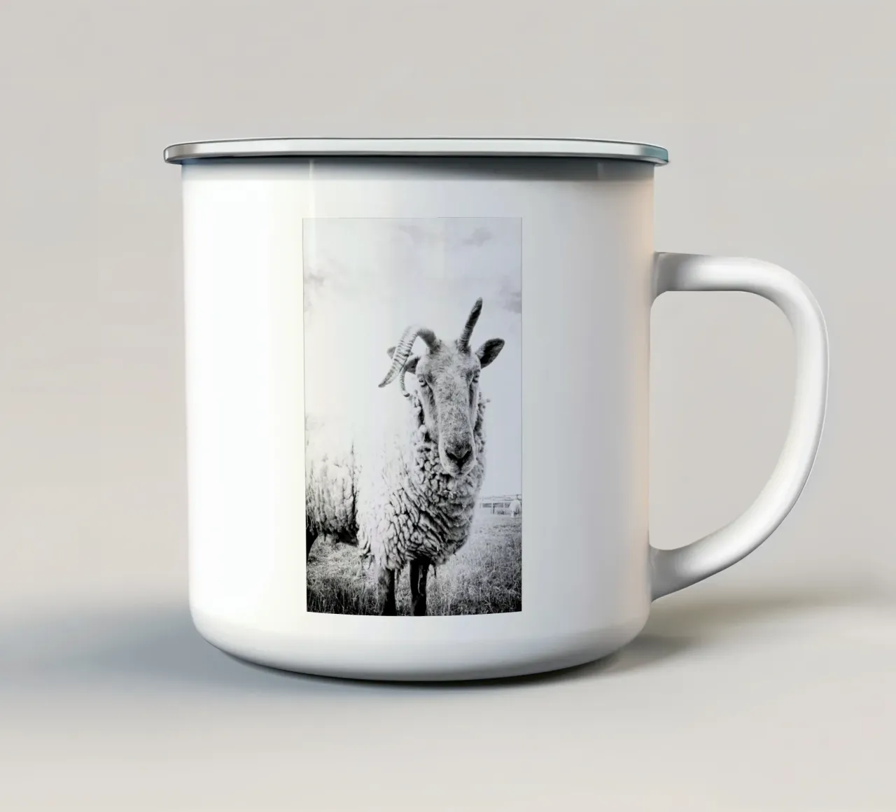 Sheep II Emaille Tasse von Victoria Frost