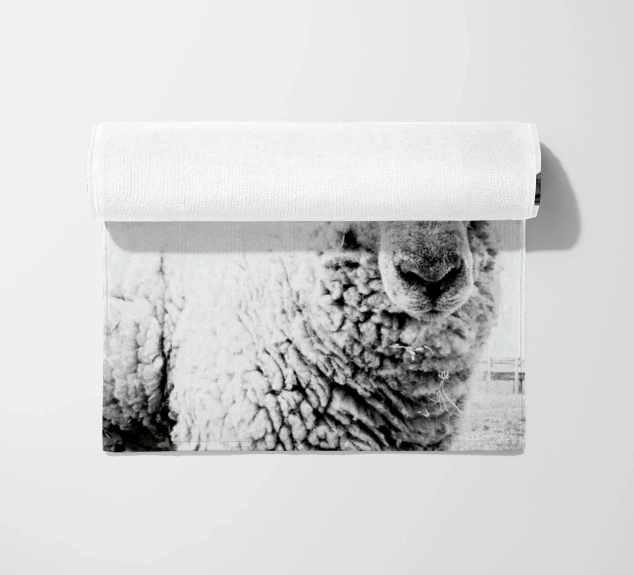 Sheep II telo mare da Victoria Frost