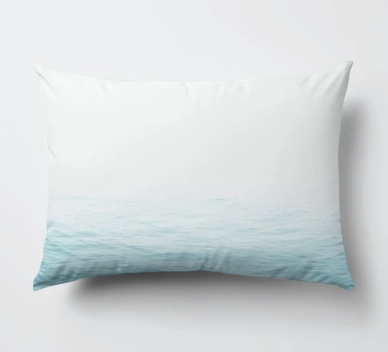 Vast Blue Ocean cuscino da Victoria Frost