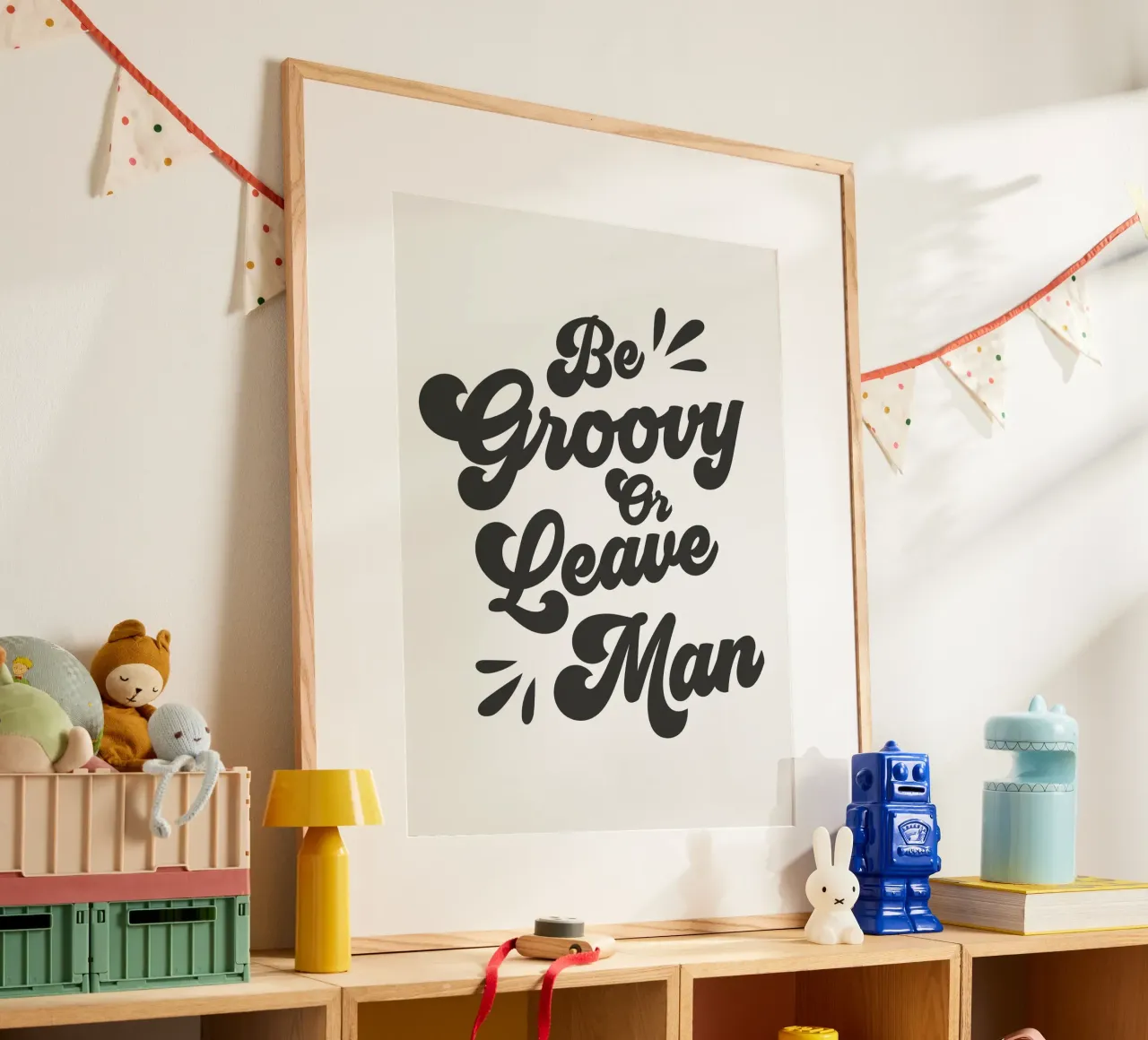 Be Groovy Or Leave Quote (tono bianco sporco) poster da Paigaam Studio