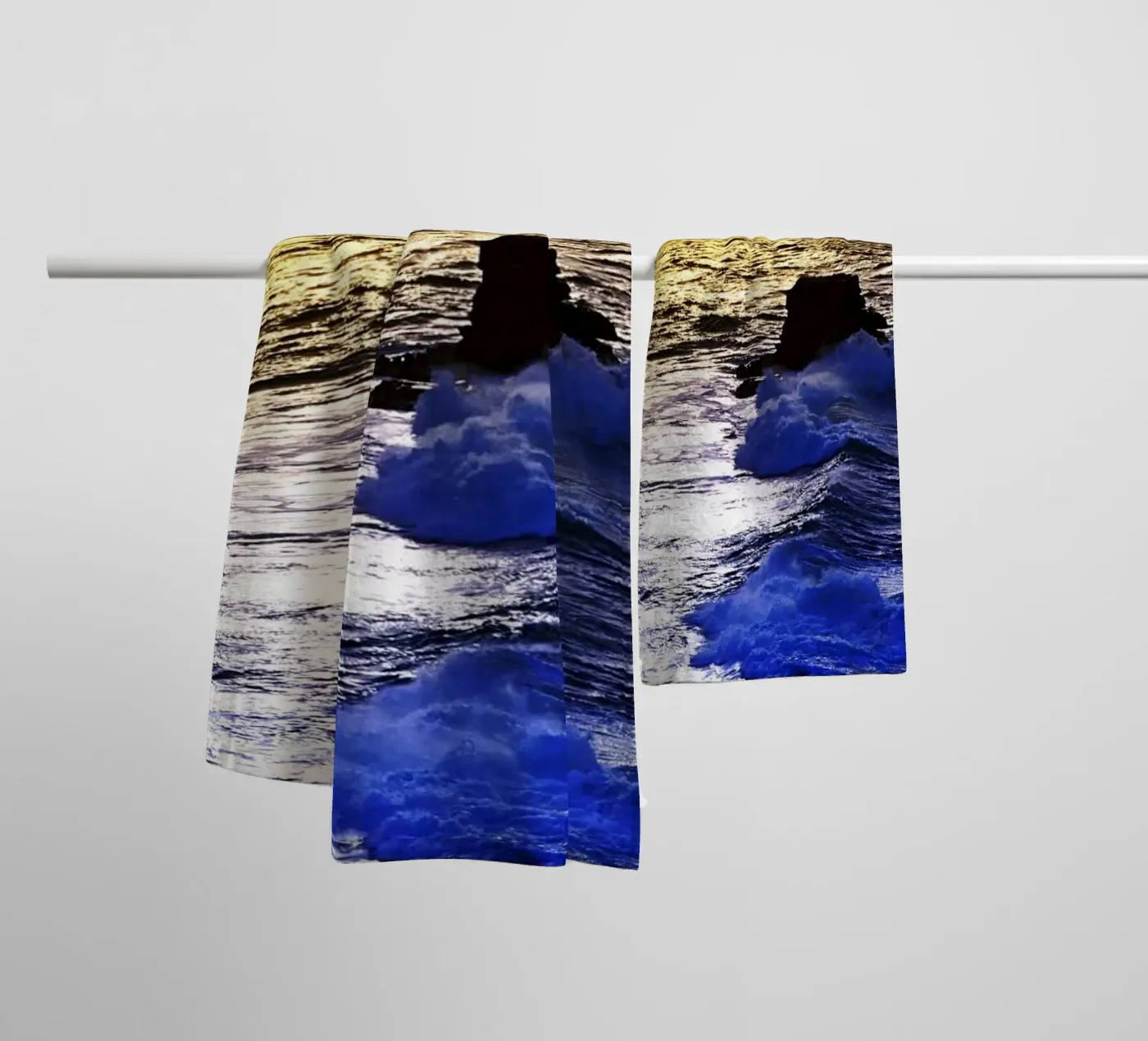 FAA243 towel by Thierry vobmann photography