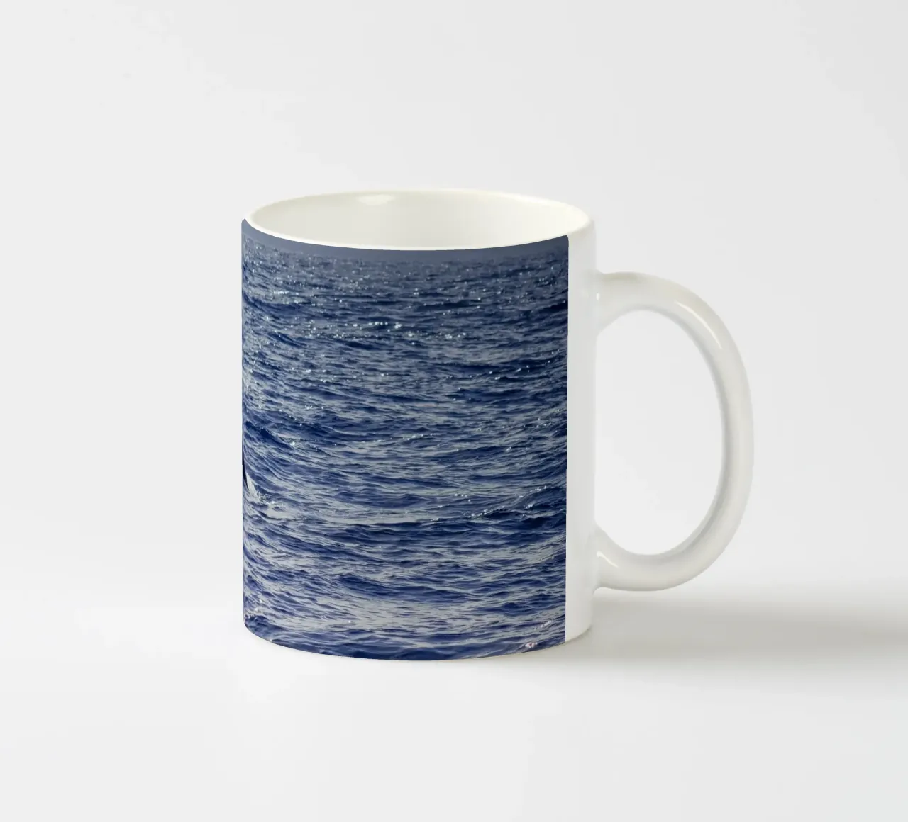 L'immersione delle balene 1 tazza in ceramica da Léa Lefebvre Photography