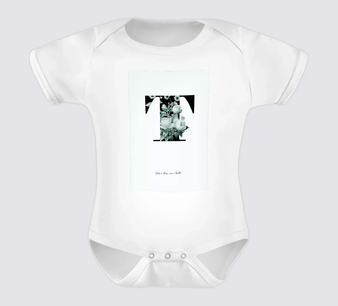 Flower Alphabet - T Kurzarm Babybody von Froilein Juno