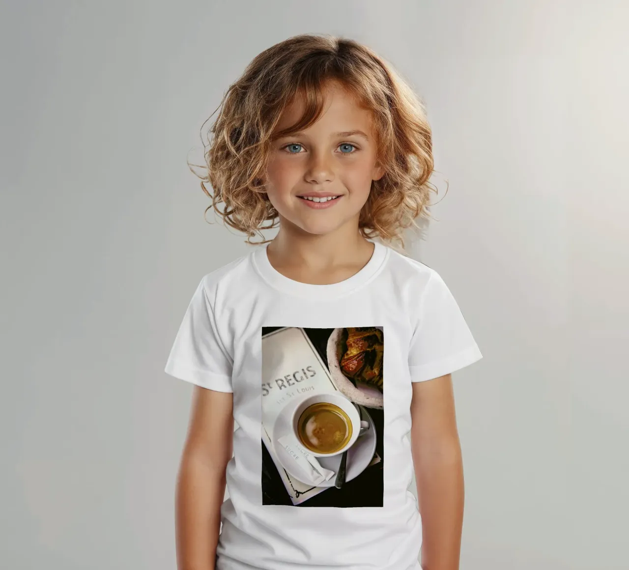 Café t-shirt bambini da Magdalena Martin Photography