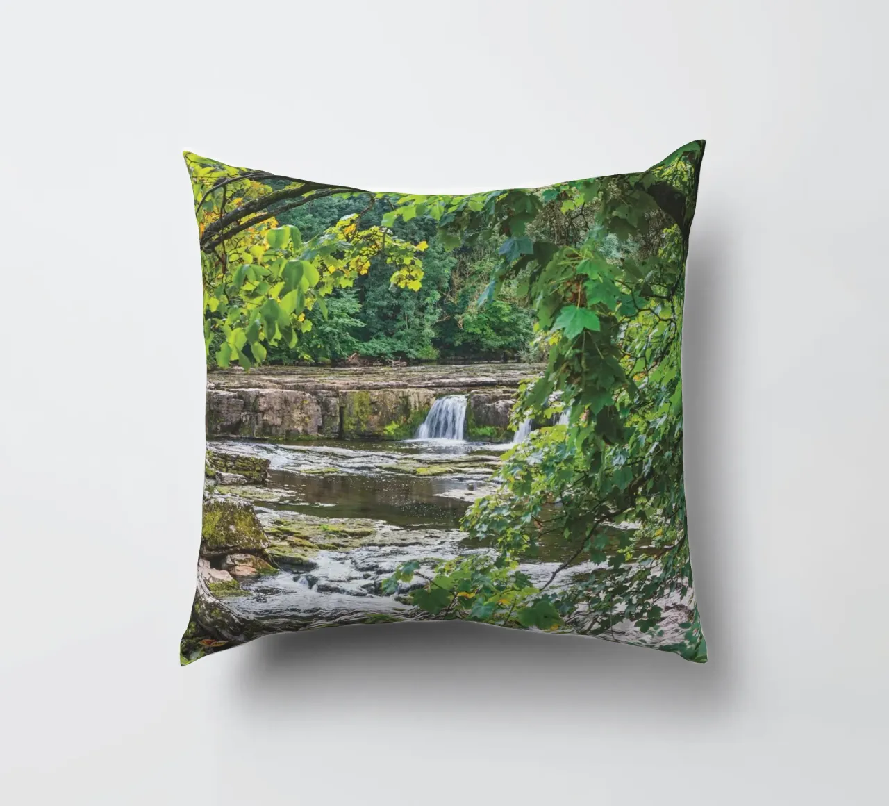 Aysgarth Falls cuscino da Dave Hare Photography