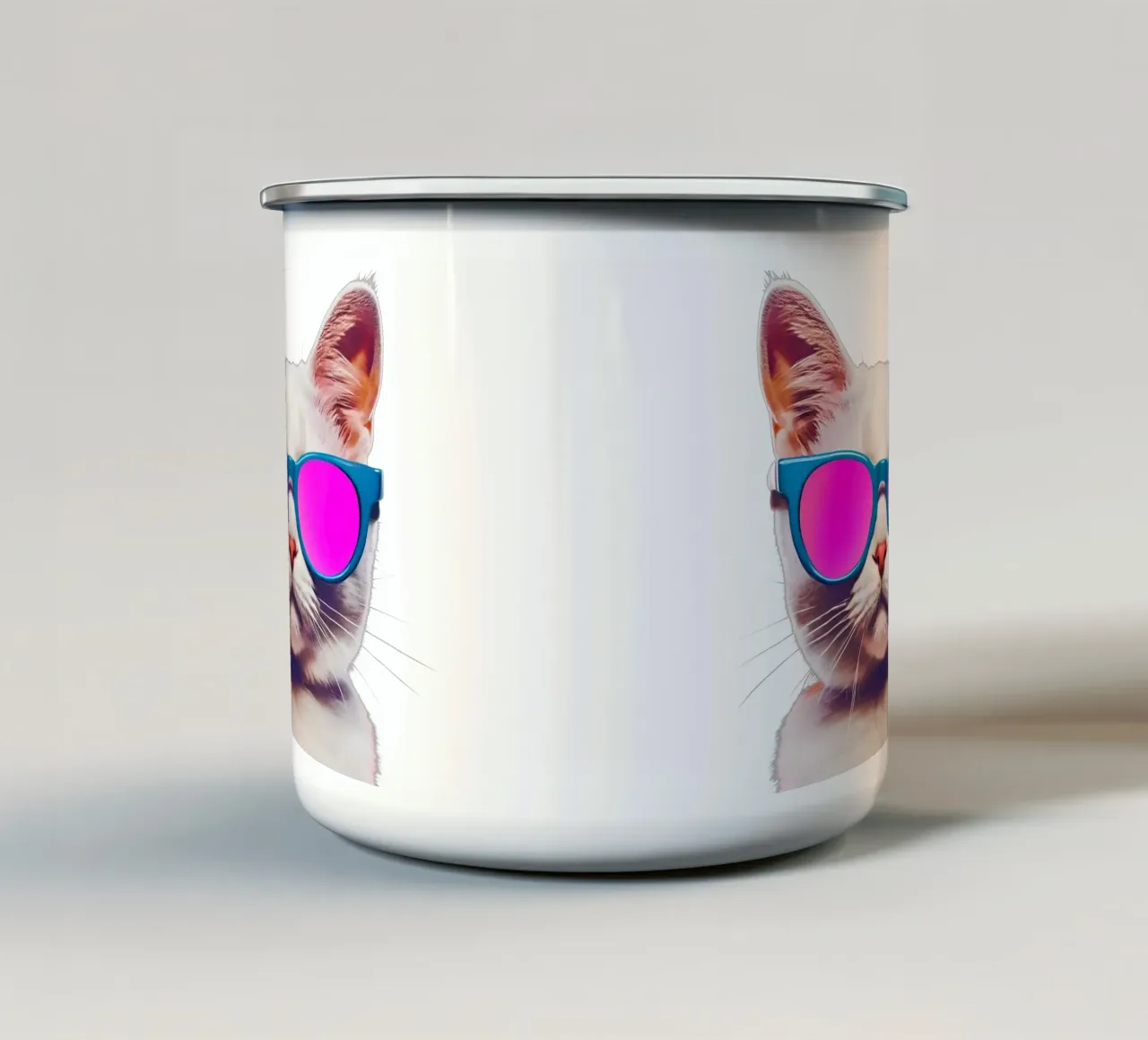 Perfettamente chic tazza in smalto da Doodle Dreams Art