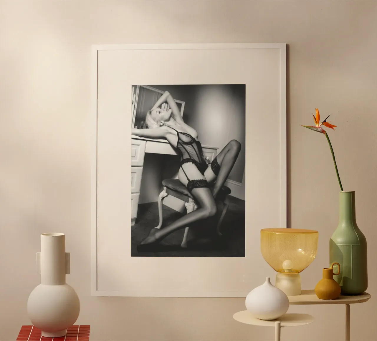 Ragazza alla sua toeletta carta hahnemühle da Dave Hare Photography