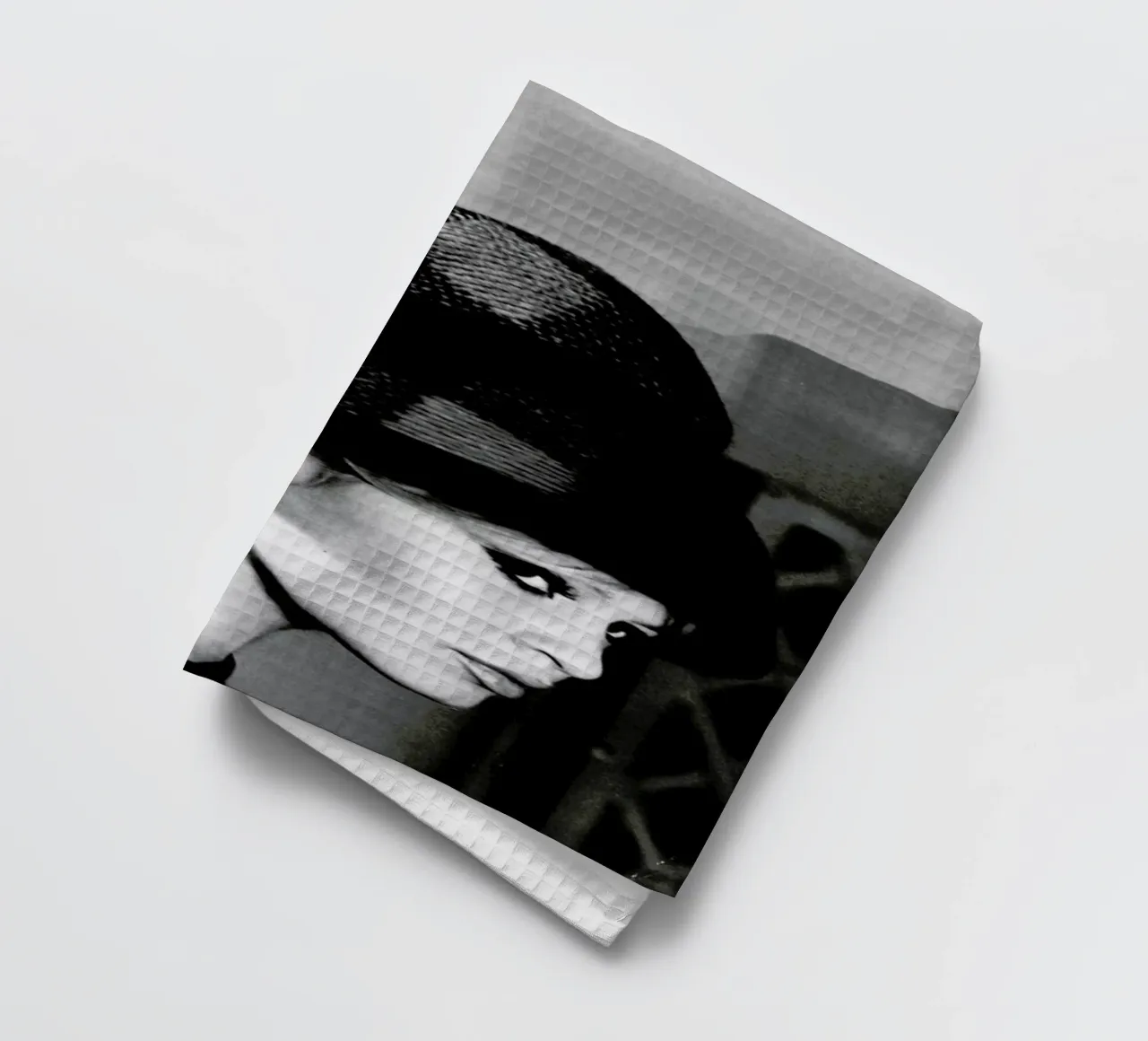 Brigitte Bardot with Hat canovaccio da cucina da Gallery Print and Art Limited
