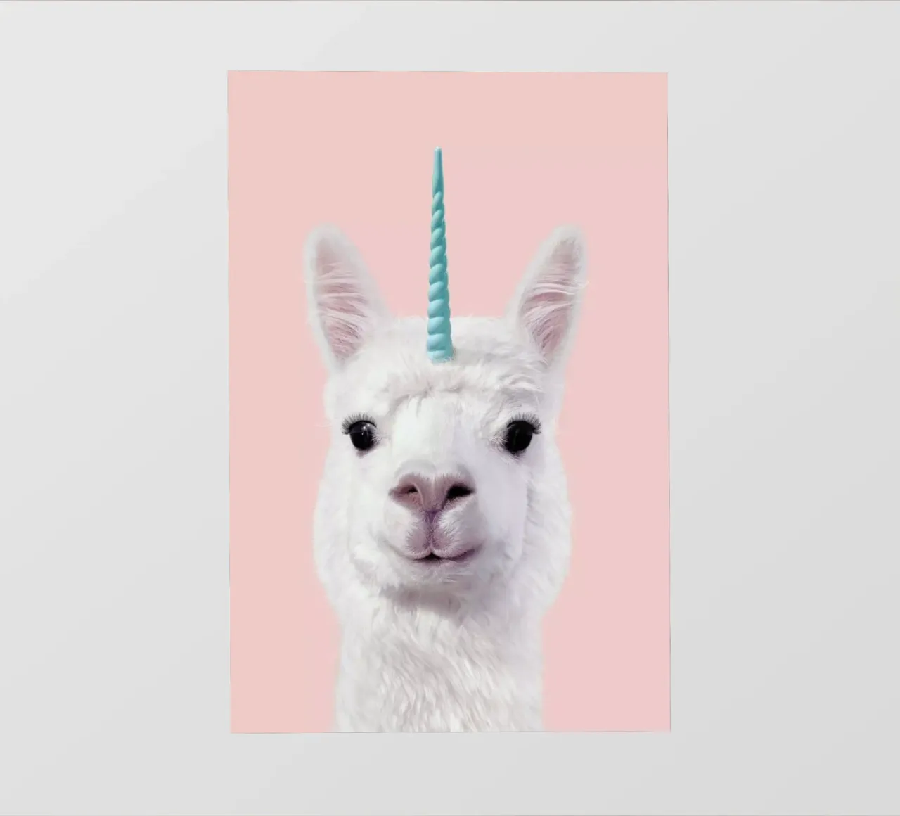 Alpaca Unicorn pellicola backlit da Paul Fuentes Design