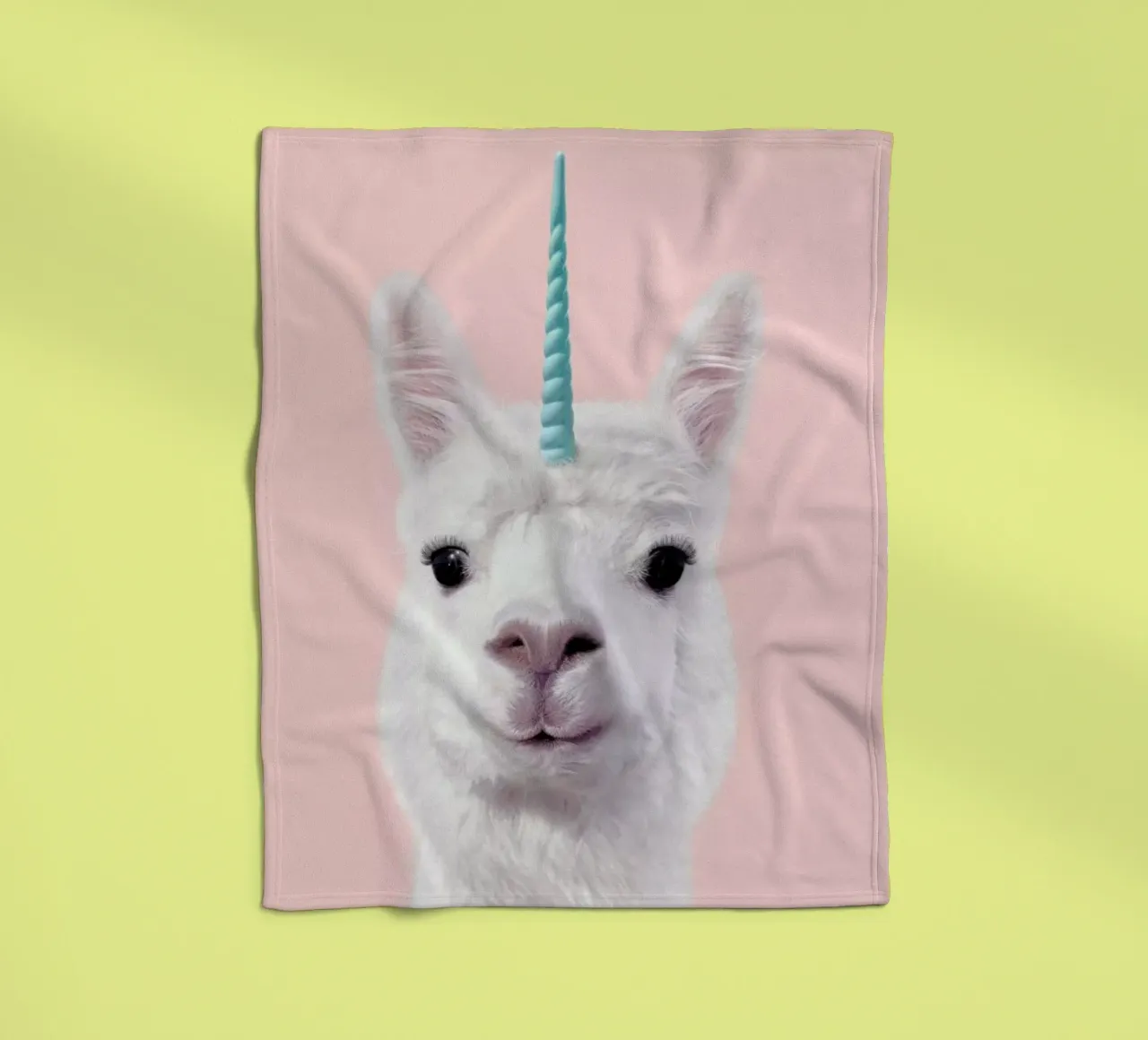 Alpaca Unicorn coperta in pile da Paul Fuentes Design
