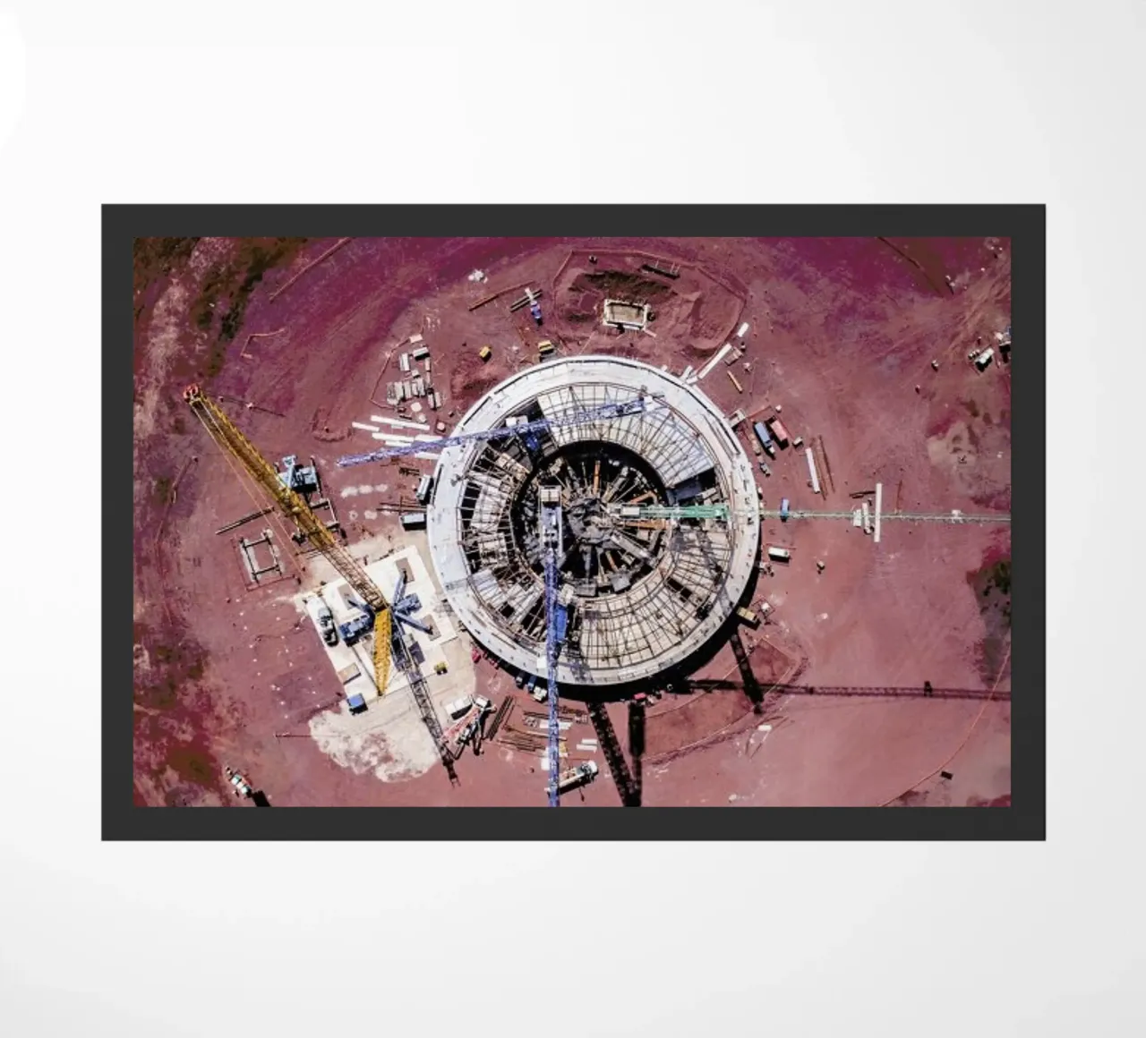 Mars doormat by ROBERTO H