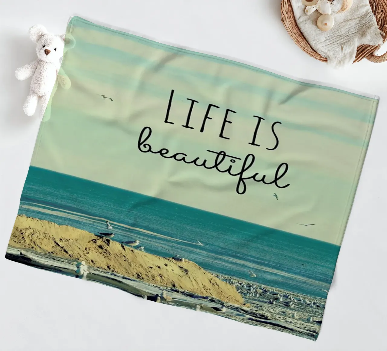Life is Beautiful coperta in pile da Robin Delean