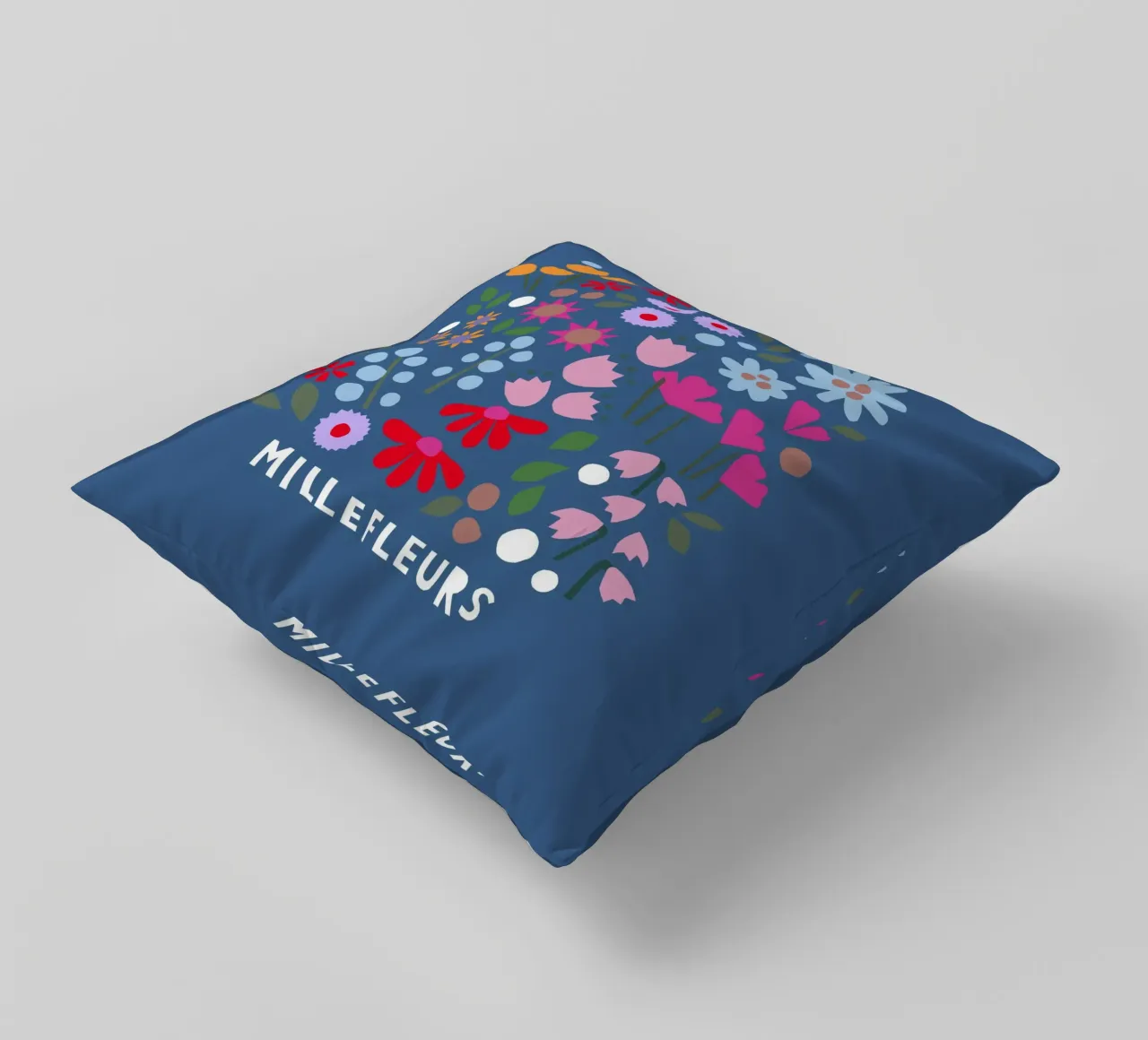 Millefleur dunkelblau cuscino da Iris Knabenschuh Design