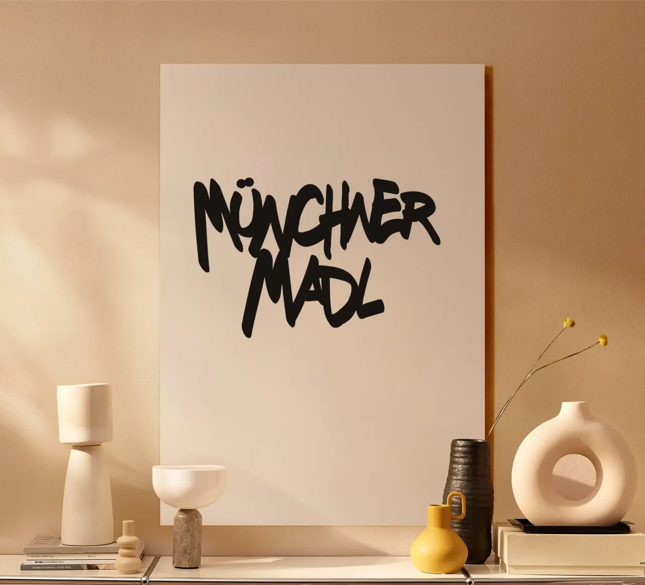 Münchner Madl Acryl-Glas von Flo Klein