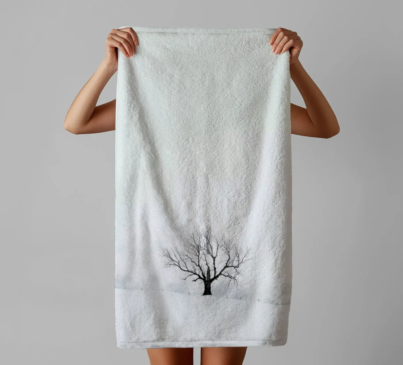 Winter Tree Handtuch von XOXO Arte