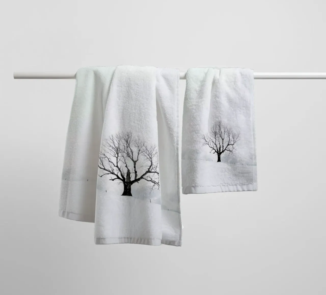 Winter Tree asciugamano da bagno da XOXO Arte