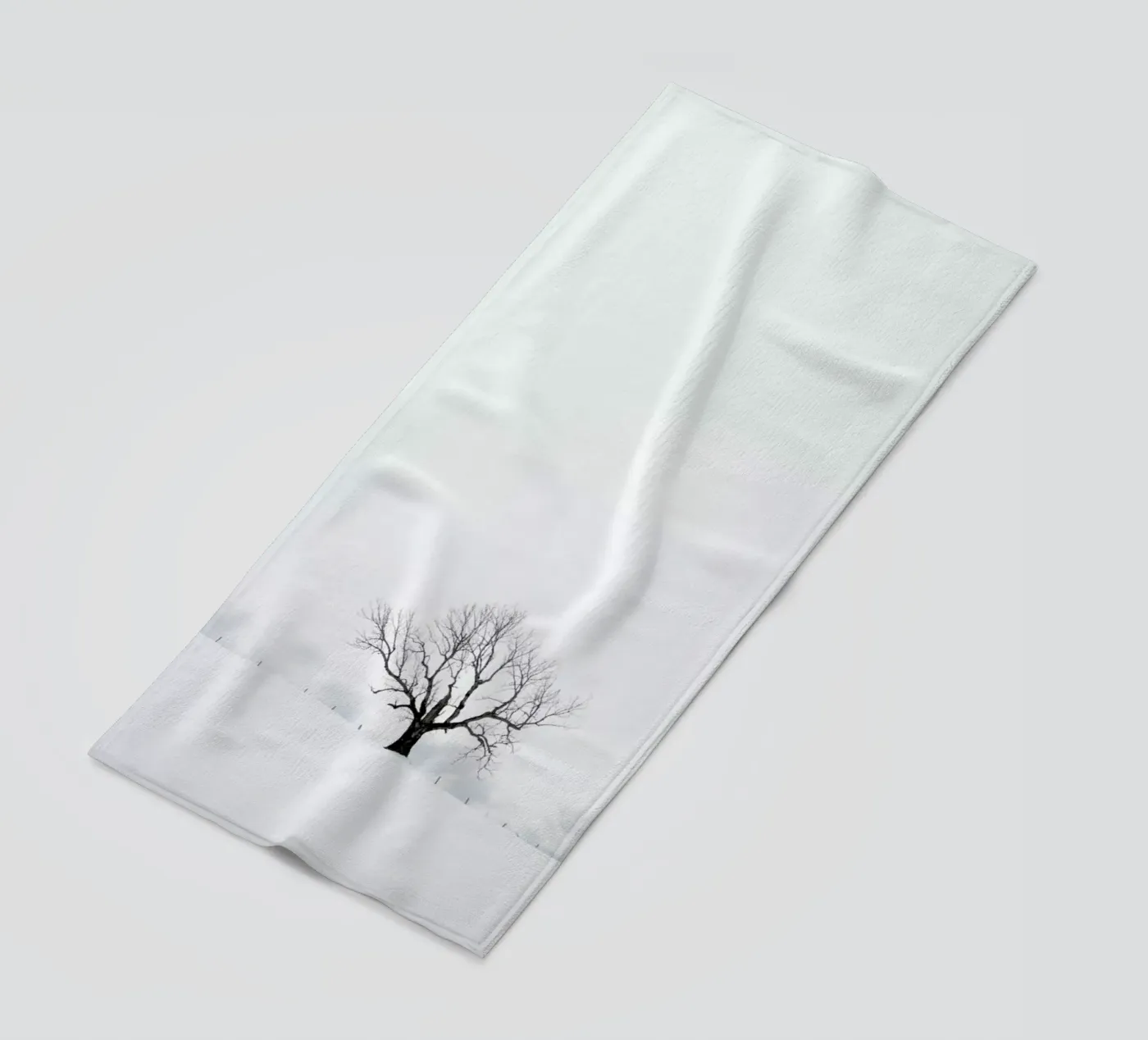 Winter Tree strandhanddoek van XOXO Arte