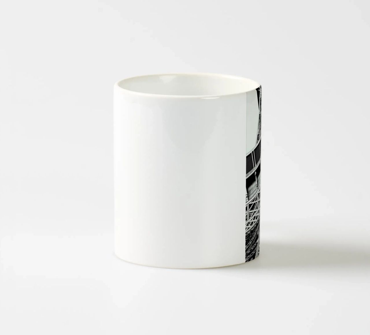 Gustave Eiffel tazza in ceramica da Magdalena Martin Photography